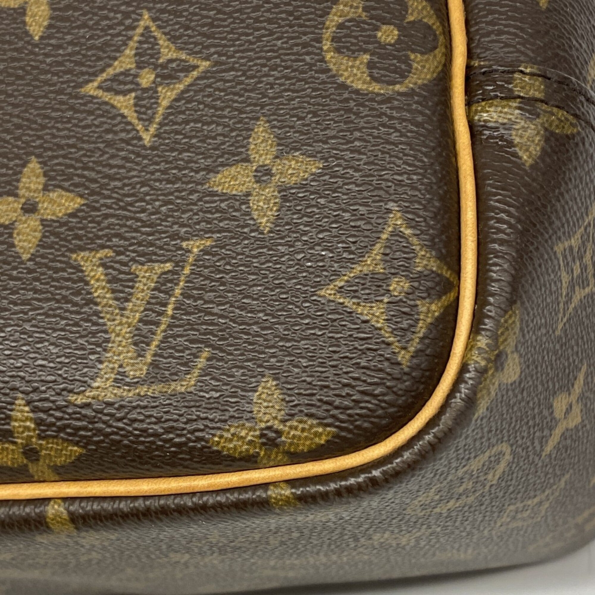 Louis Vuitton Brown Handbag (Pre-Owned)