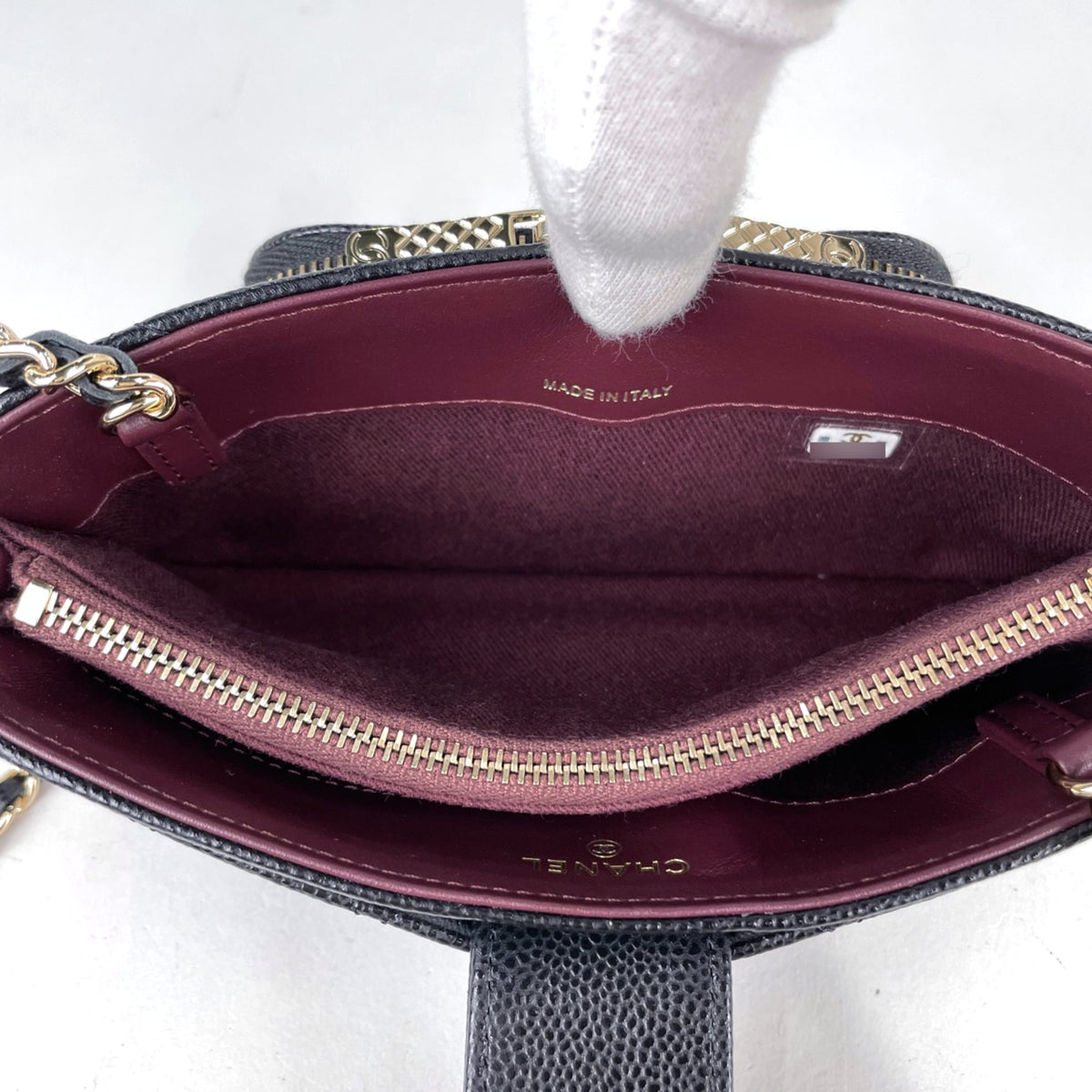 Chanel Black Grained Calfskin Shoulder Bag (Pre-Owned)