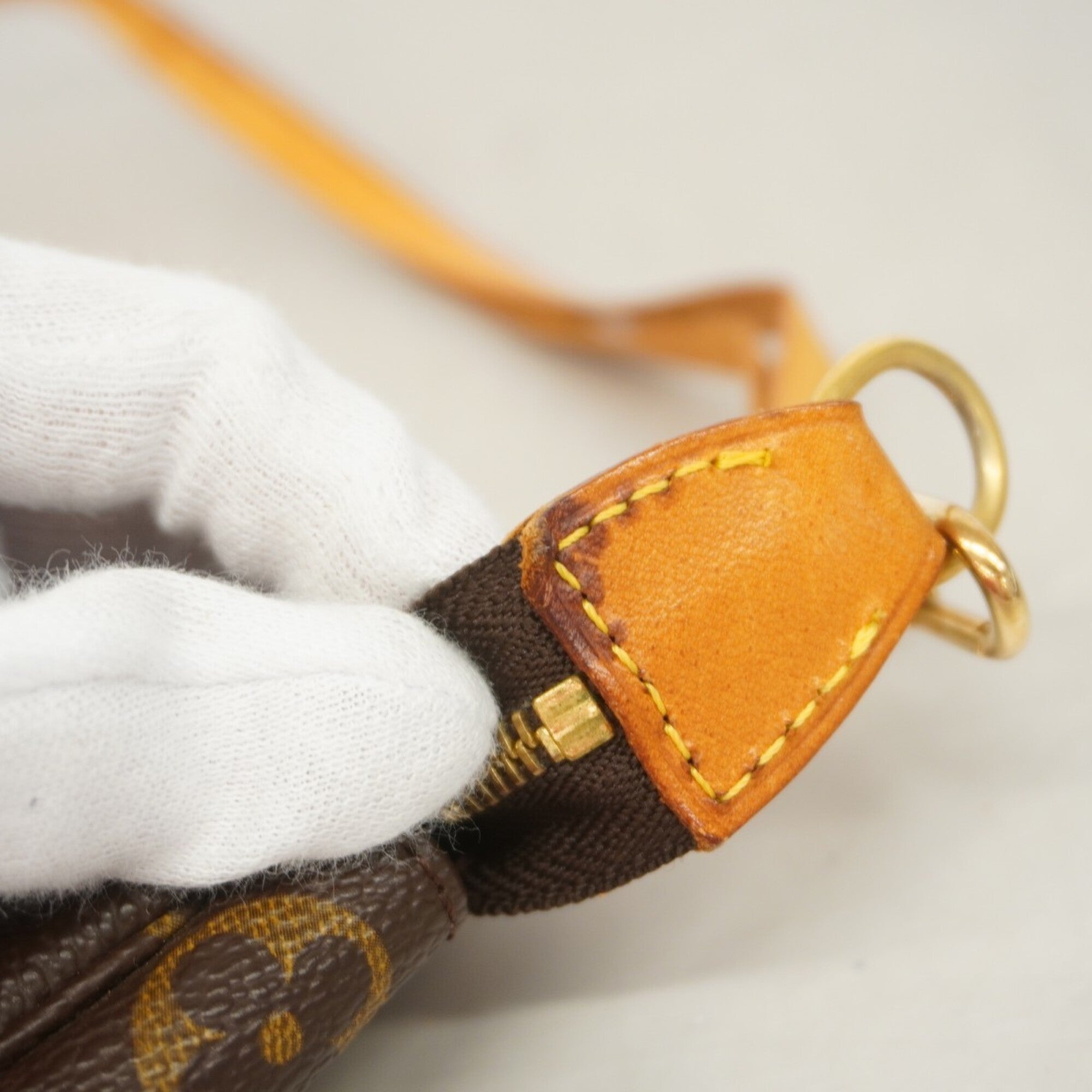 Louis Vuitton Brown Pouch (Pre-Owned)