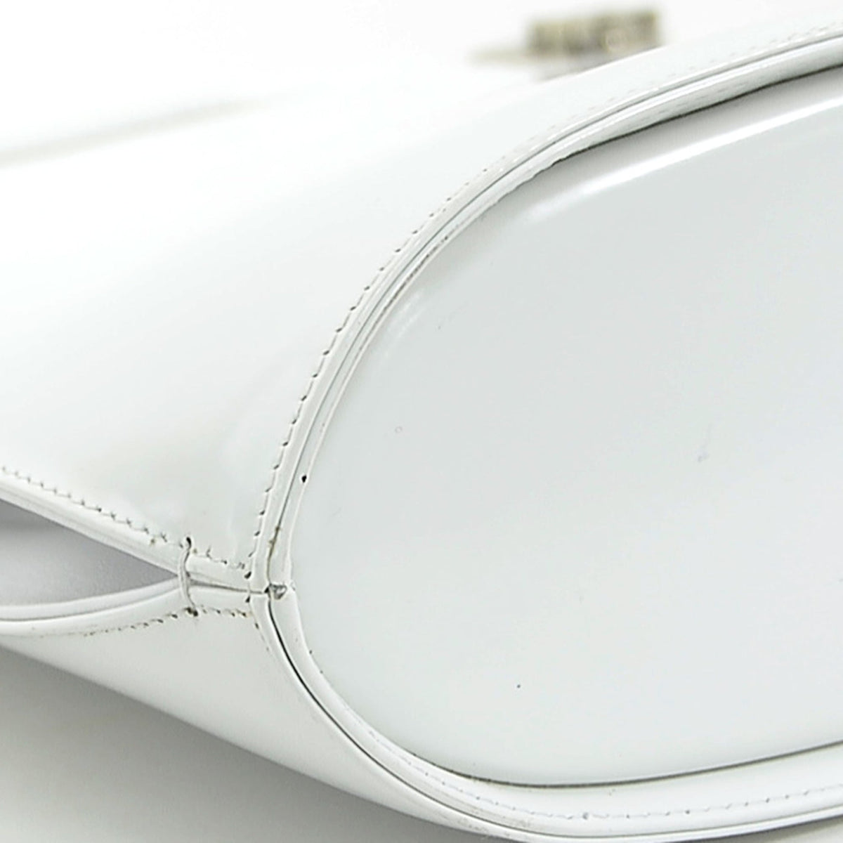 Salvatore Ferragamo White Leather Handbag Shoulder Bag (Pre-Owned)