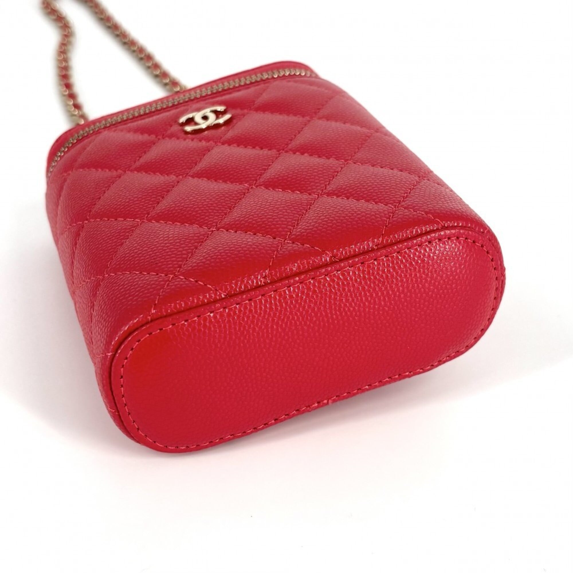 Chanel Matelasse Red Color Grained Calfskin Pochette Shoulder Bag (Pre-Owned)