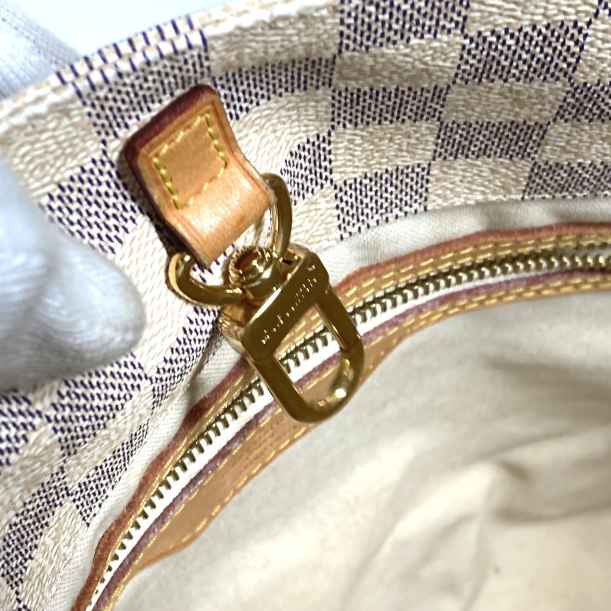 Louis Vuitton White Damier Azur Shoulder Bag Tote Bag (Pre-Owned)