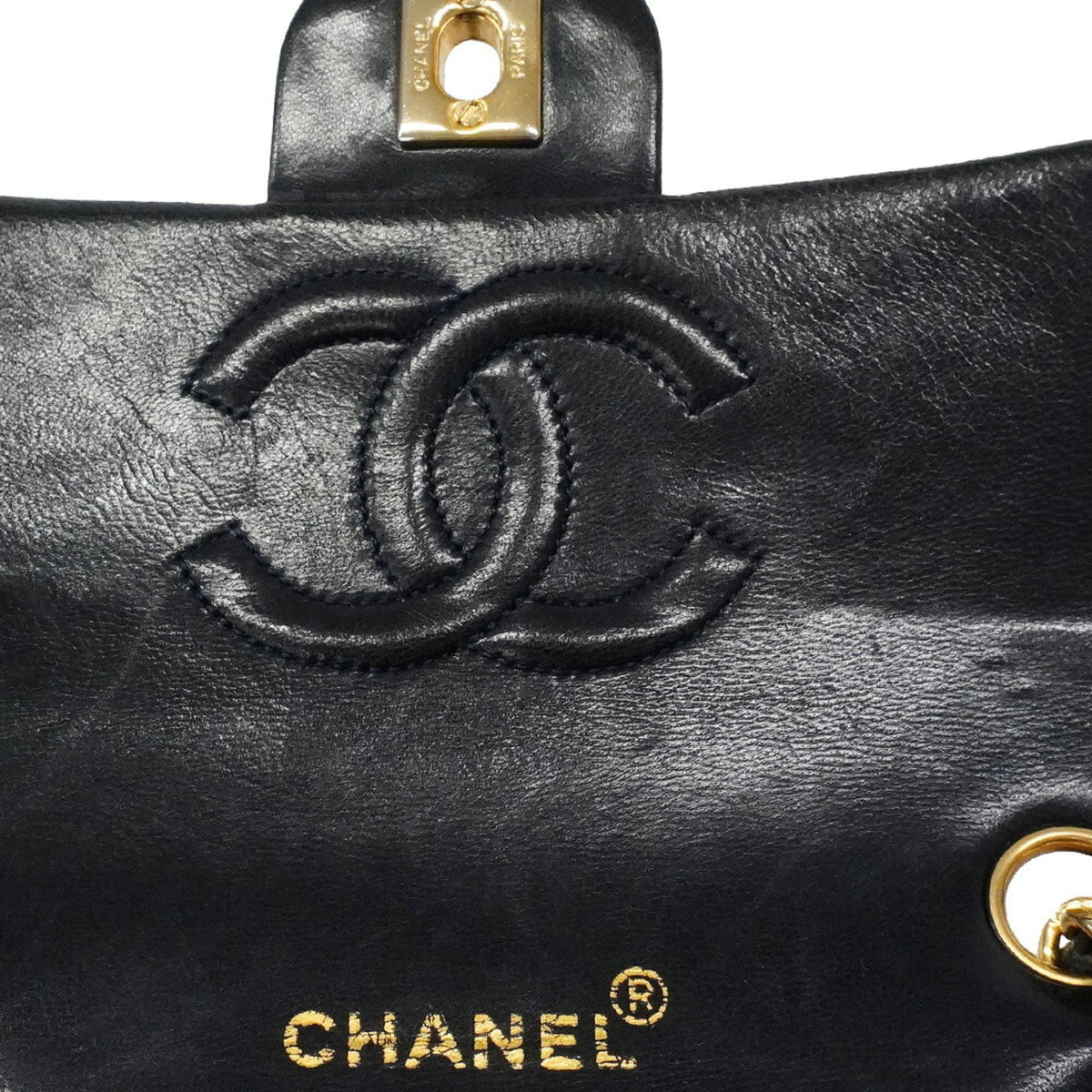 Chanel Black Leather Shoulder Bag (Pre-Owned)