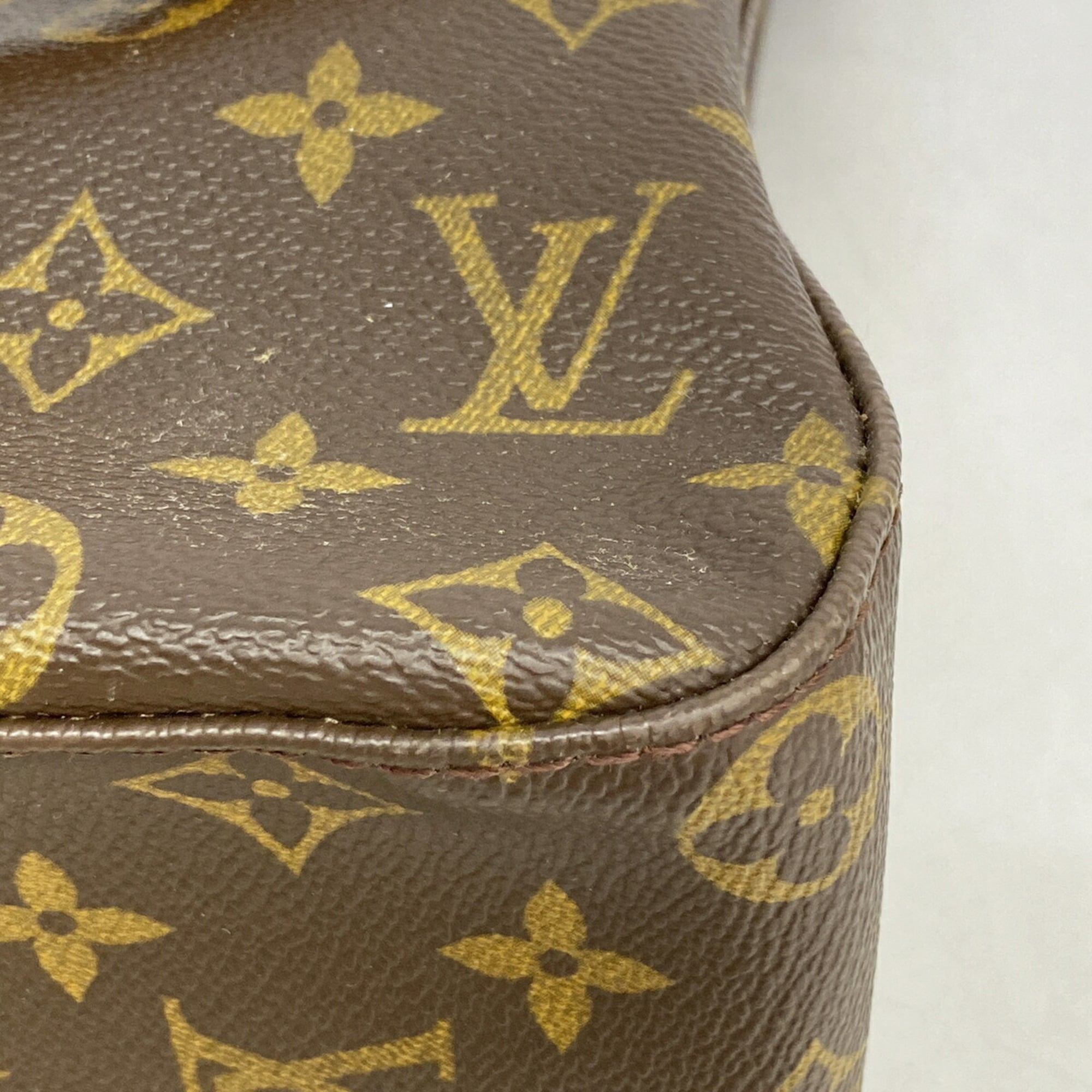 Louis Vuitton Brown Shoulder Bag (Pre-Owned)