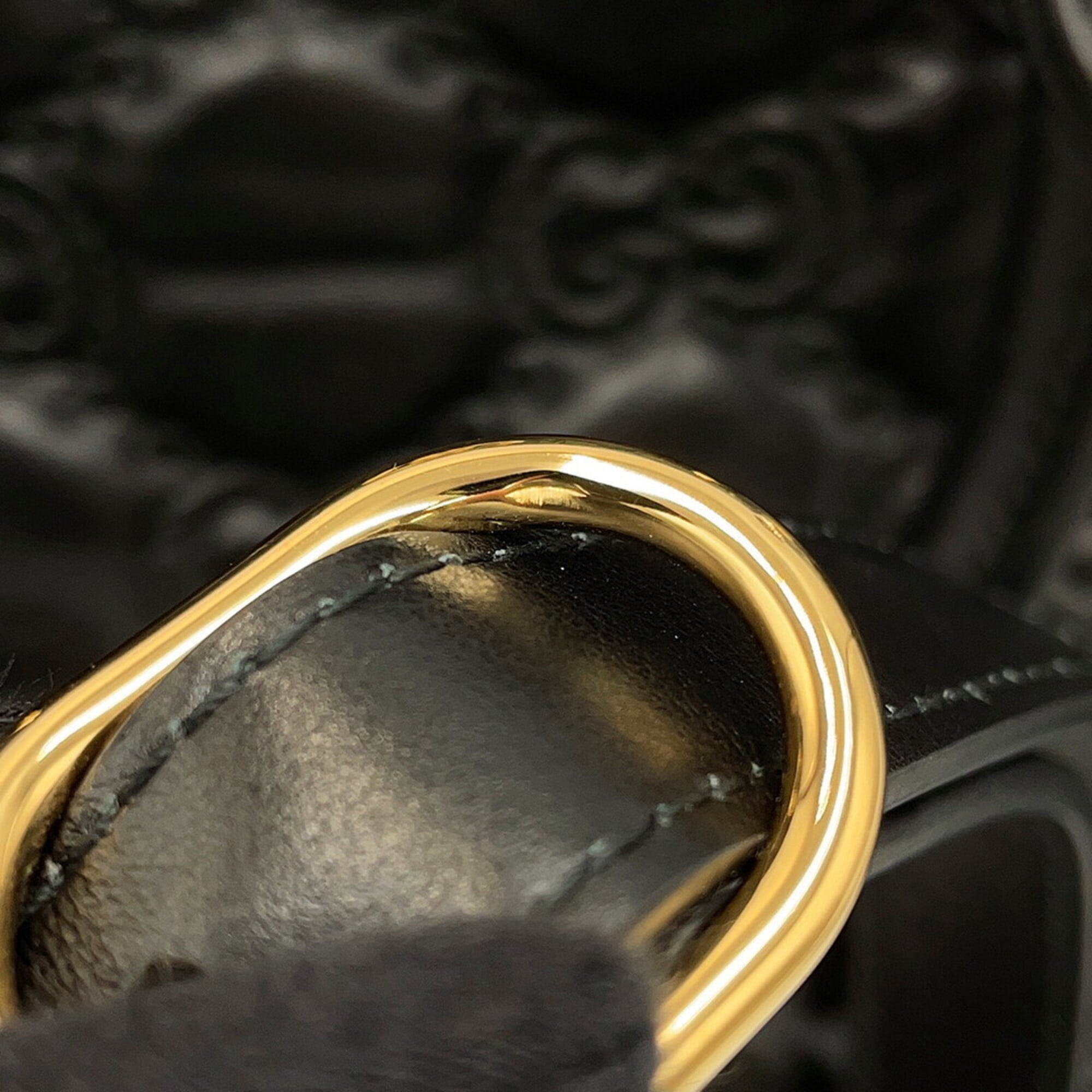 Gucci Black Leather Handbag Shoulder Bag (Pre-Owned)