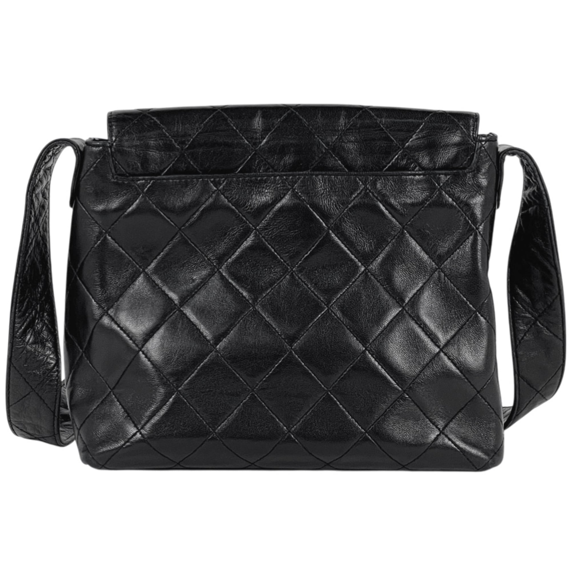 Chanel Matelasse Black Leather Shoulder Bag (Pre-Owned)