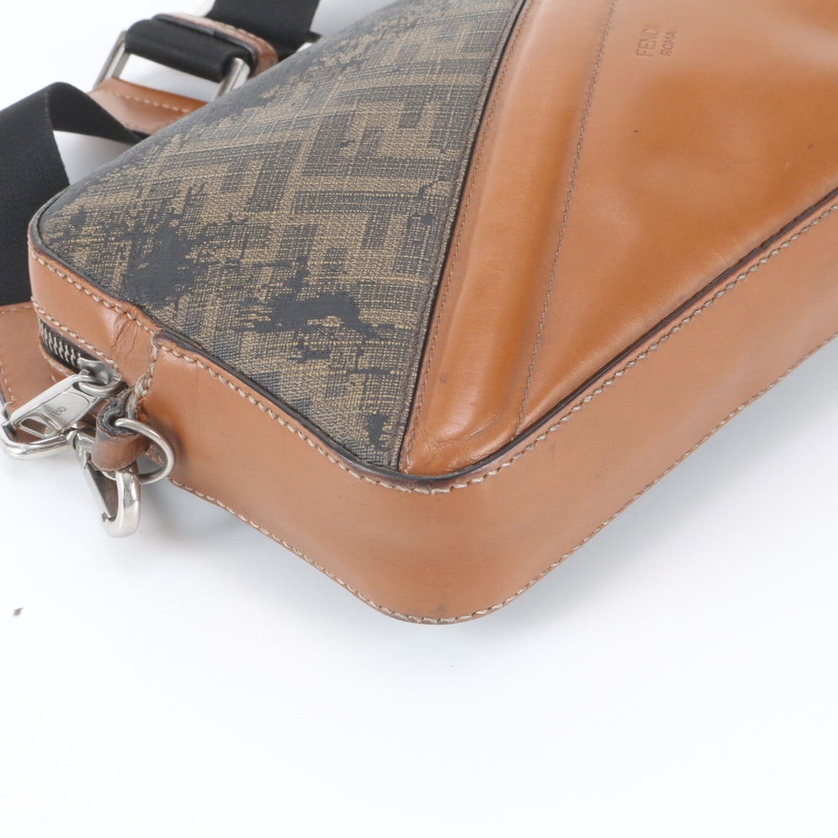 Fendi Black Brown Leather Coated Canvas Messenger Bag Shoulder Bag Tote Bag (Pre-Owned)