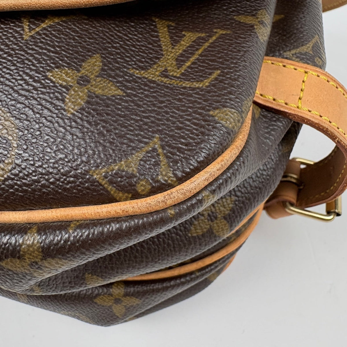 Louis Vuitton Brown Monogram Shoulder Bag (Pre-Owned)
