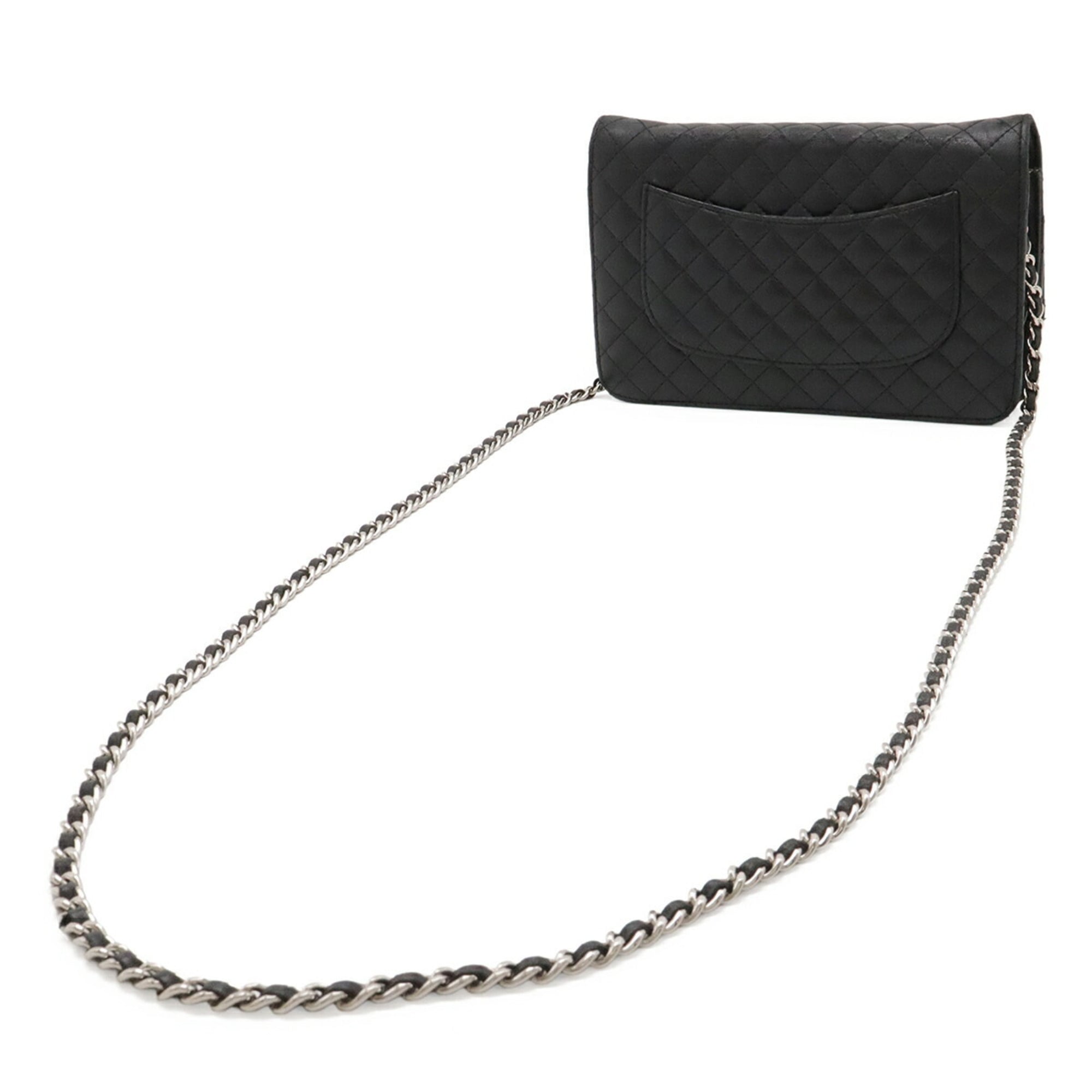 Chanel Black Leather Pochette Shoulder Bag (Pre-Owned)