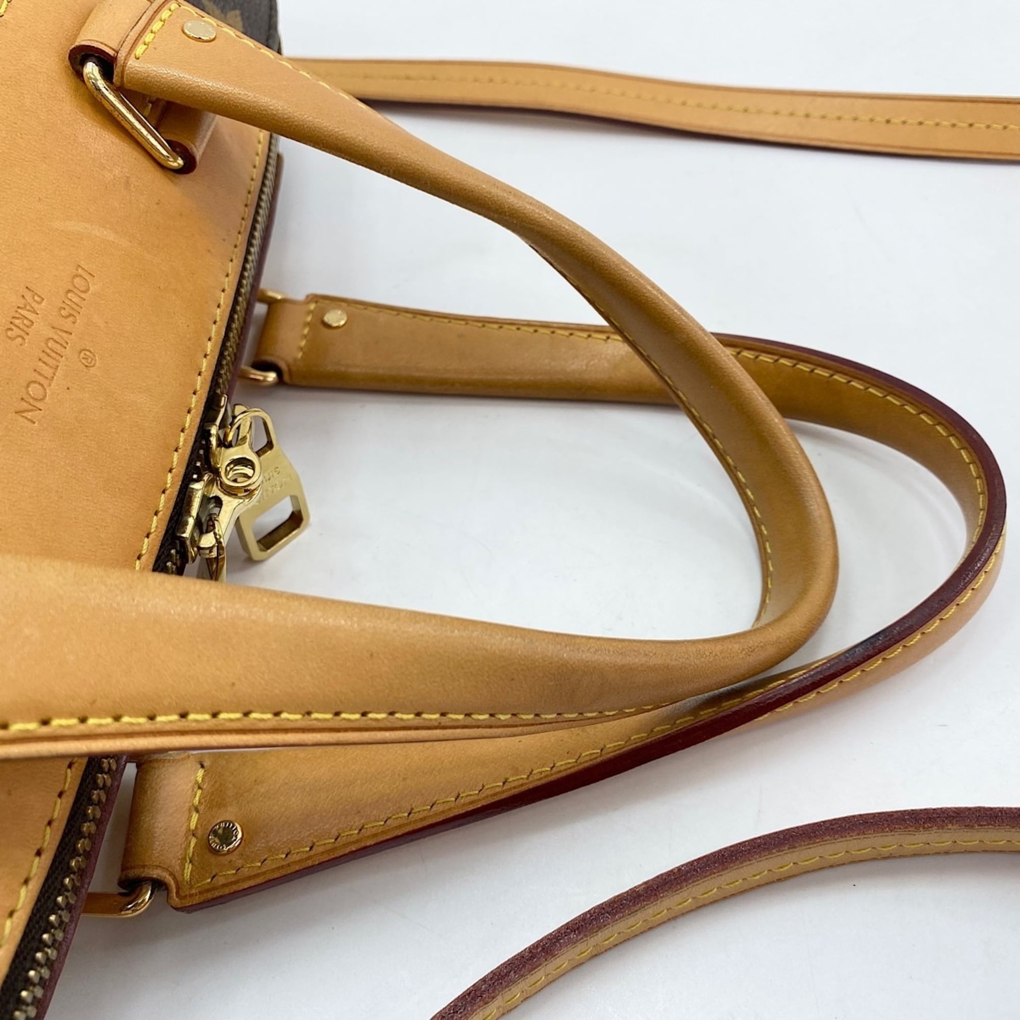 Louis Vuitton Brown Handbag (Pre-Owned)