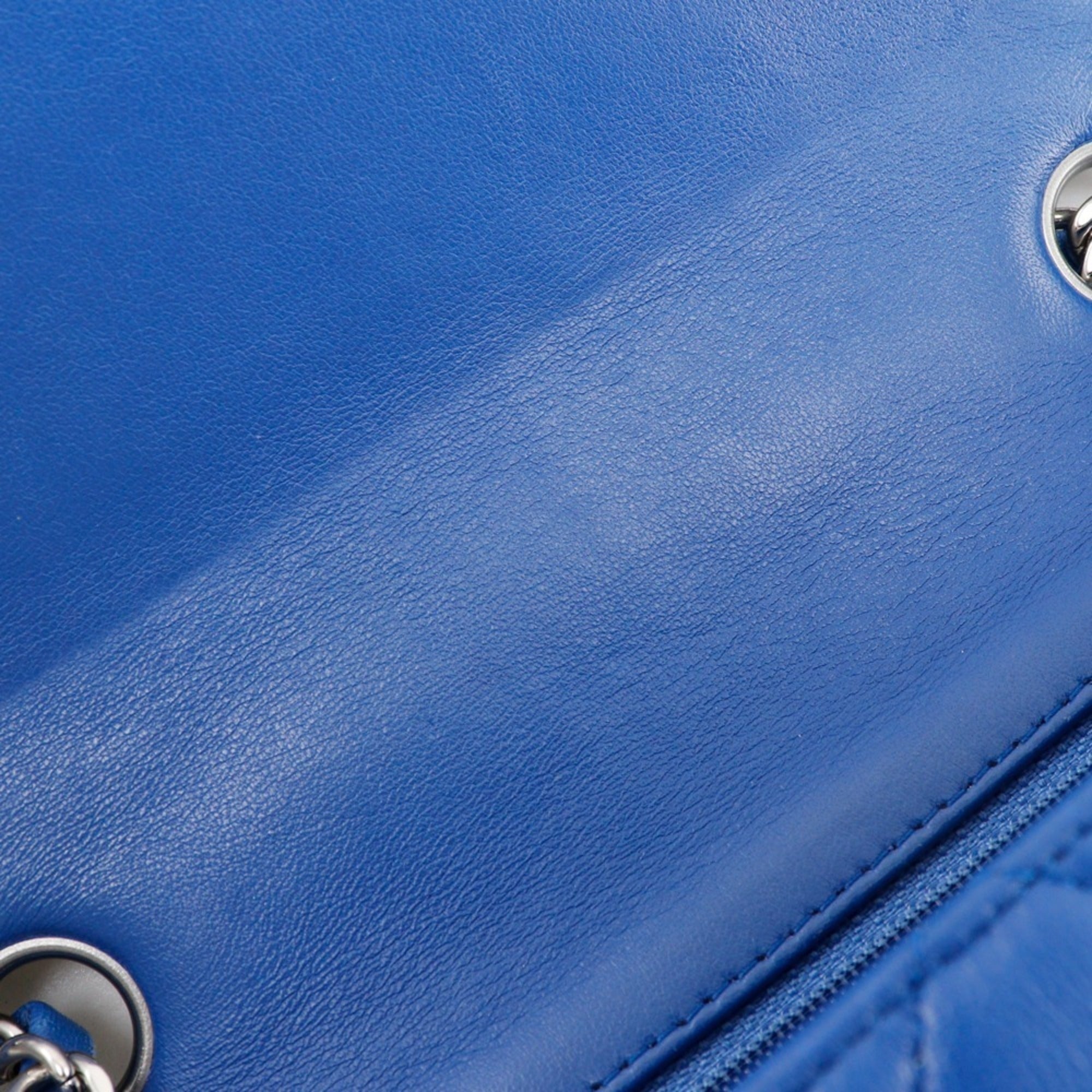 Chanel Blue Leather Shoulder Bag (Pre-Owned)