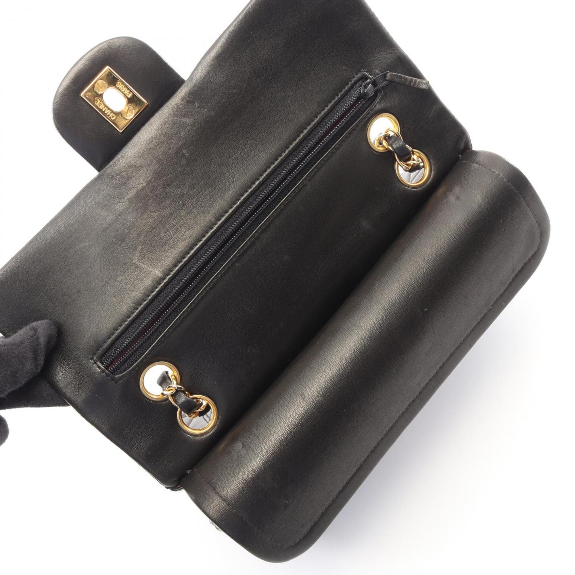 Chanel Black Leather Handbag Shoulder Bag (Pre-Owned)