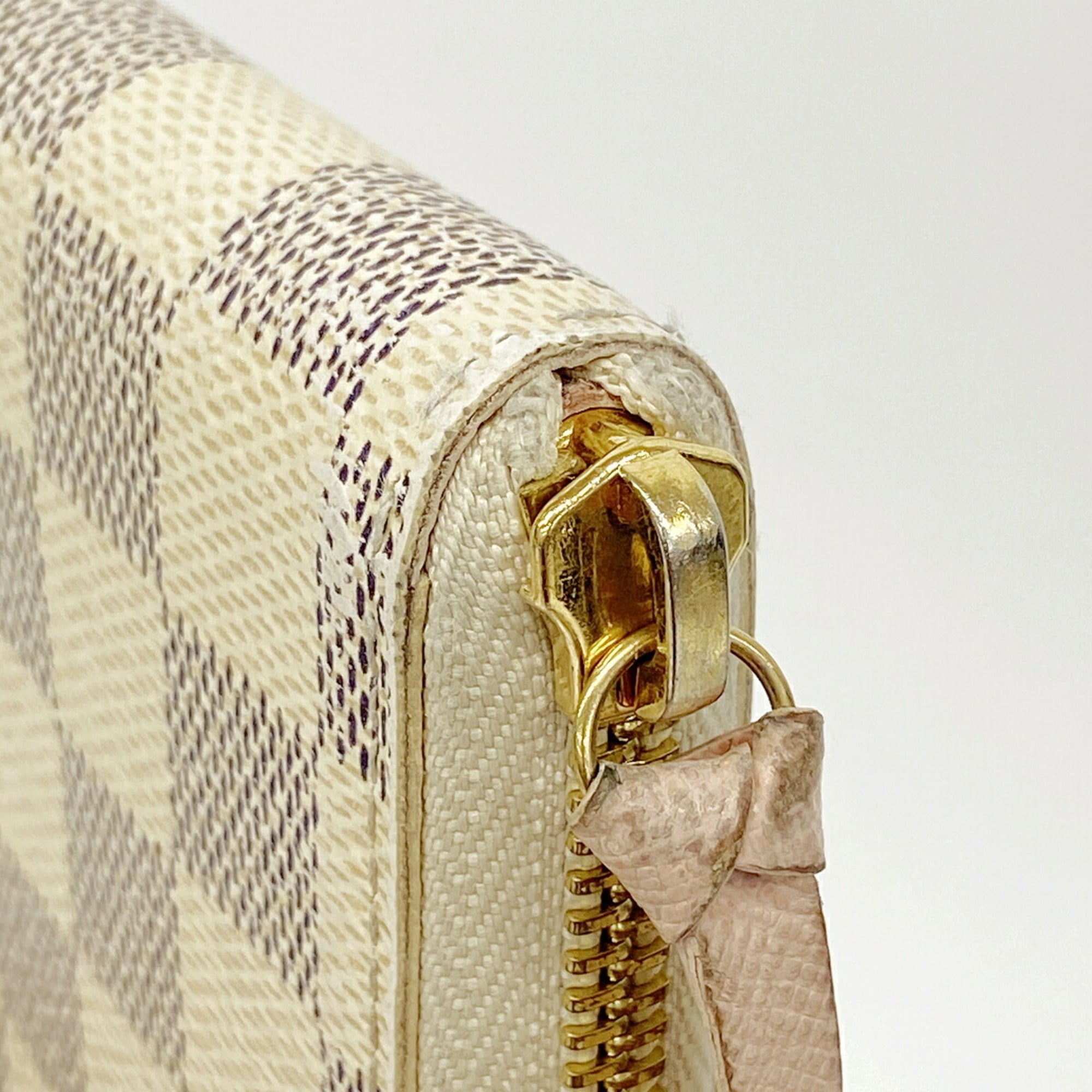 Louis Vuitton Rose Ballerine White Long Wallet (Bi-Fold) (Pre-Owned)