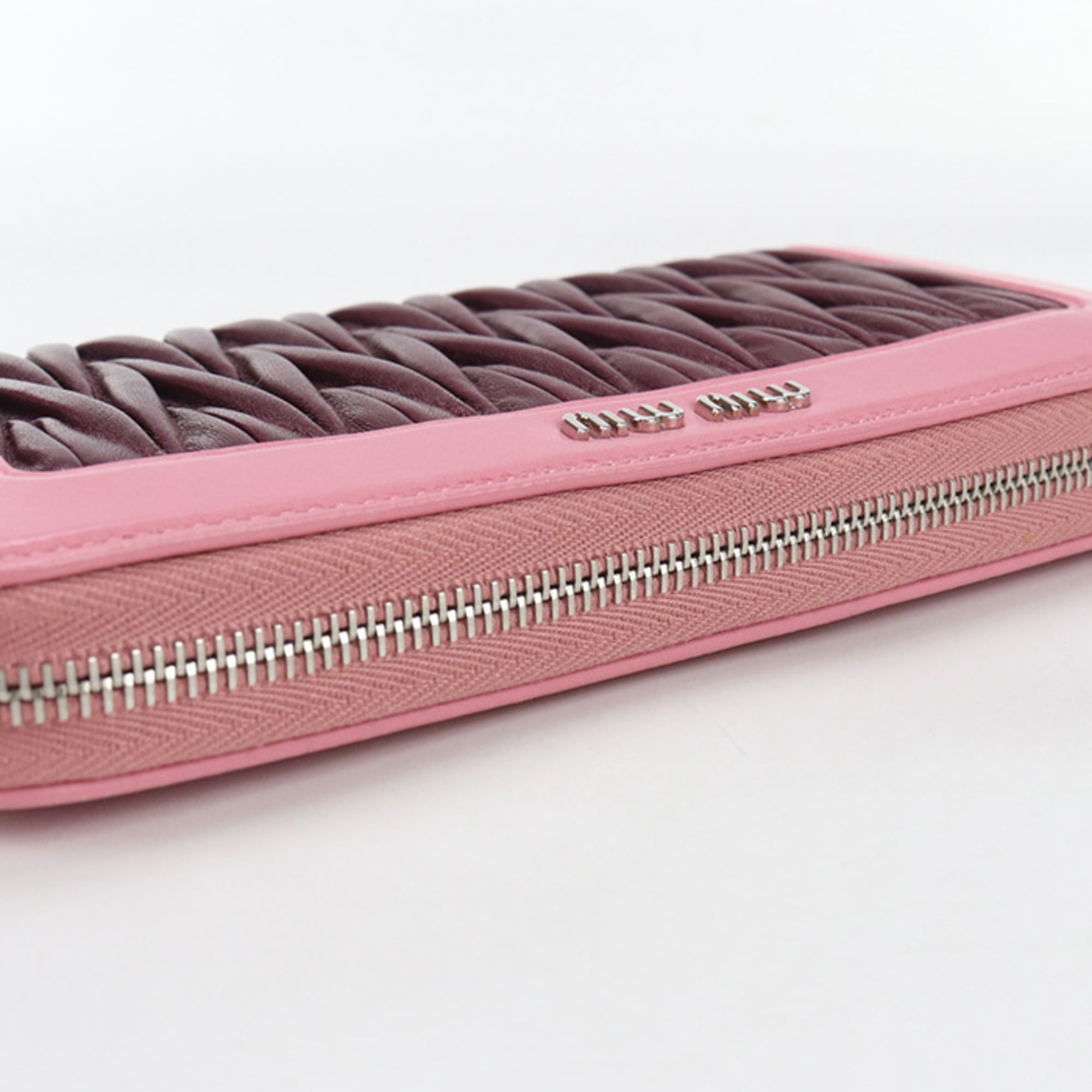 Miu Miu Matelasse Pink Coin Purse/Coin Case (Pre-Owned)
