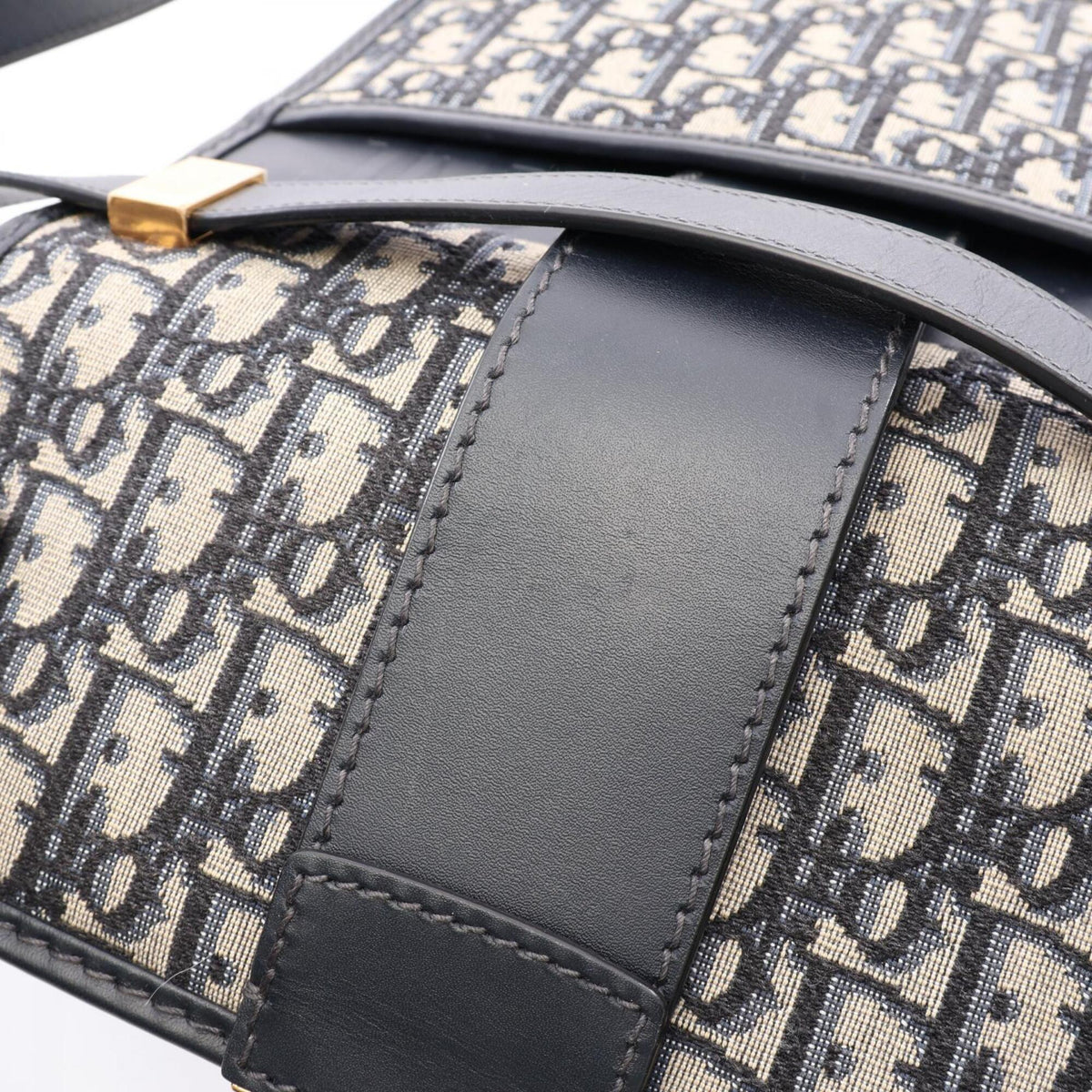 Christian Dior Beige Navy Canvas Leather Shoulder Bag (Pre-Owned)