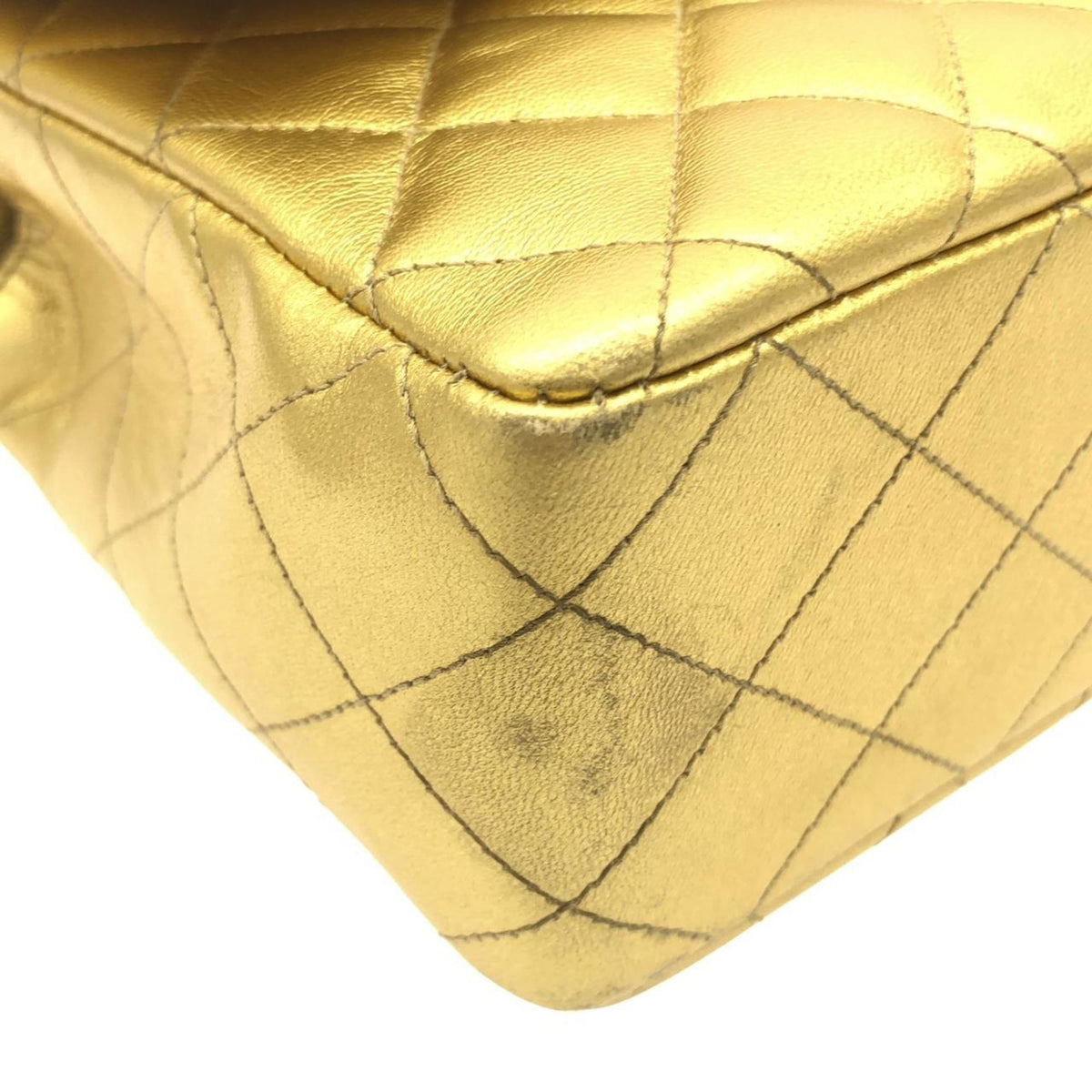 Chanel Gold Leather Handbag (Pre-Owned)