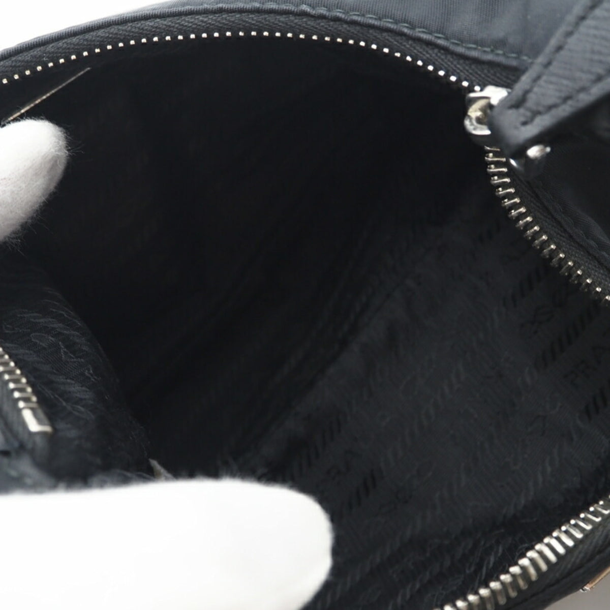 Prada Black Leather Shoulder Bag (Pre-Owned)