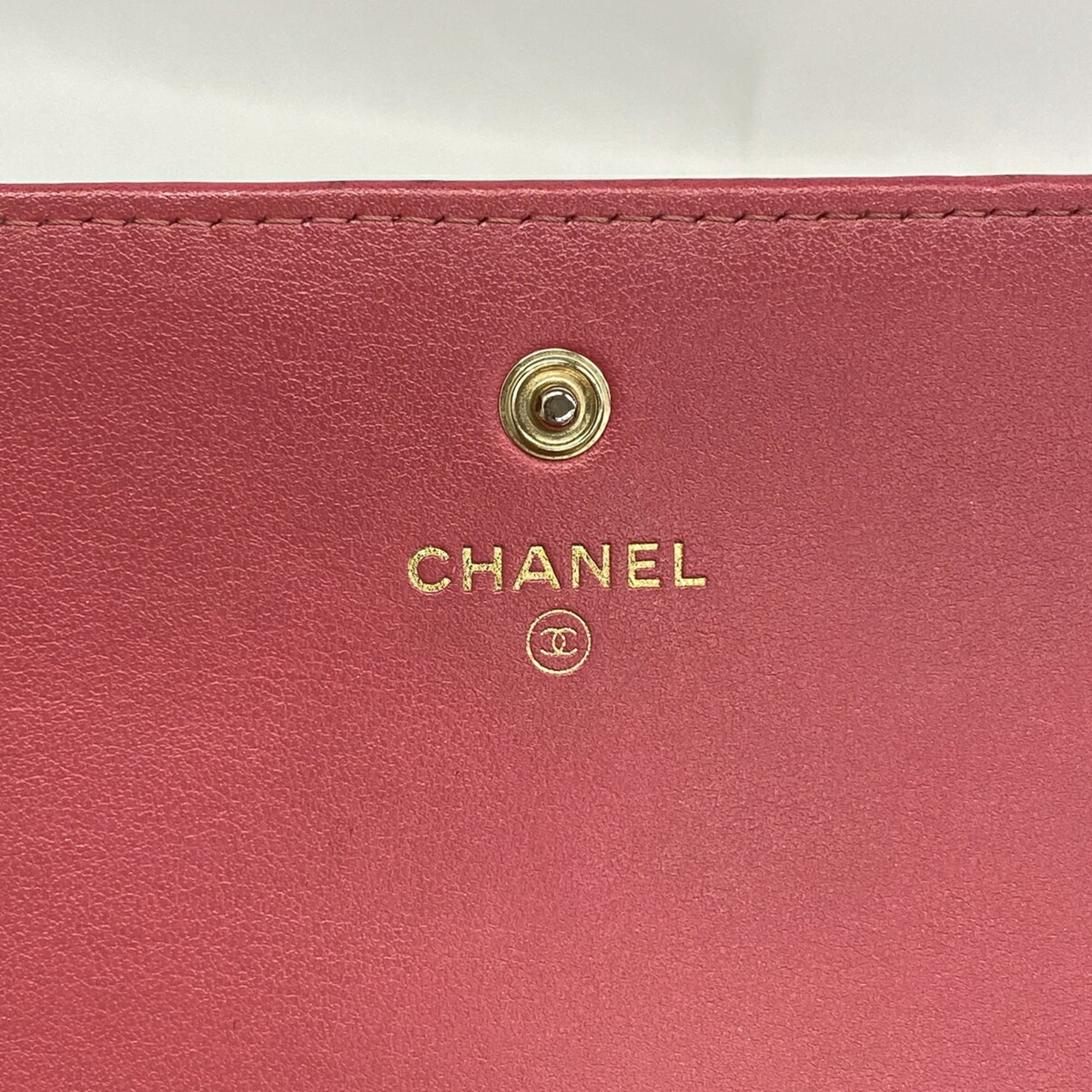 Chanel Pink Leather Long Wallet (Bi-Fold) (Pre-Owned)