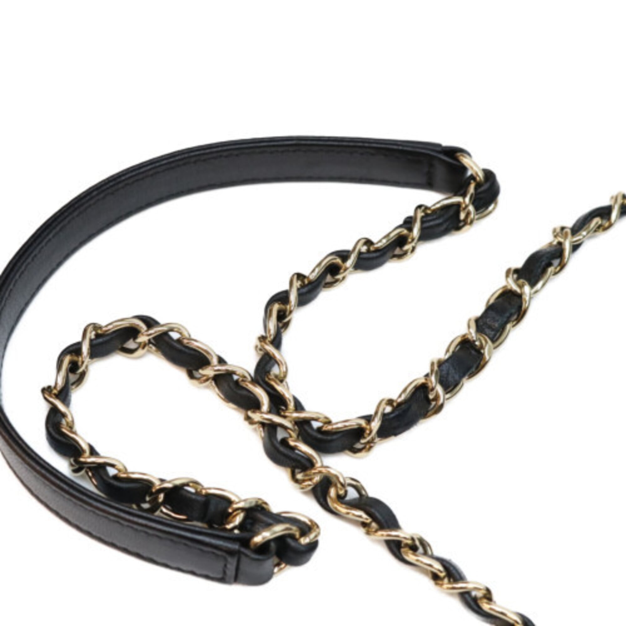Chanel Black Leather Shoulder Bag (Pre-Owned)