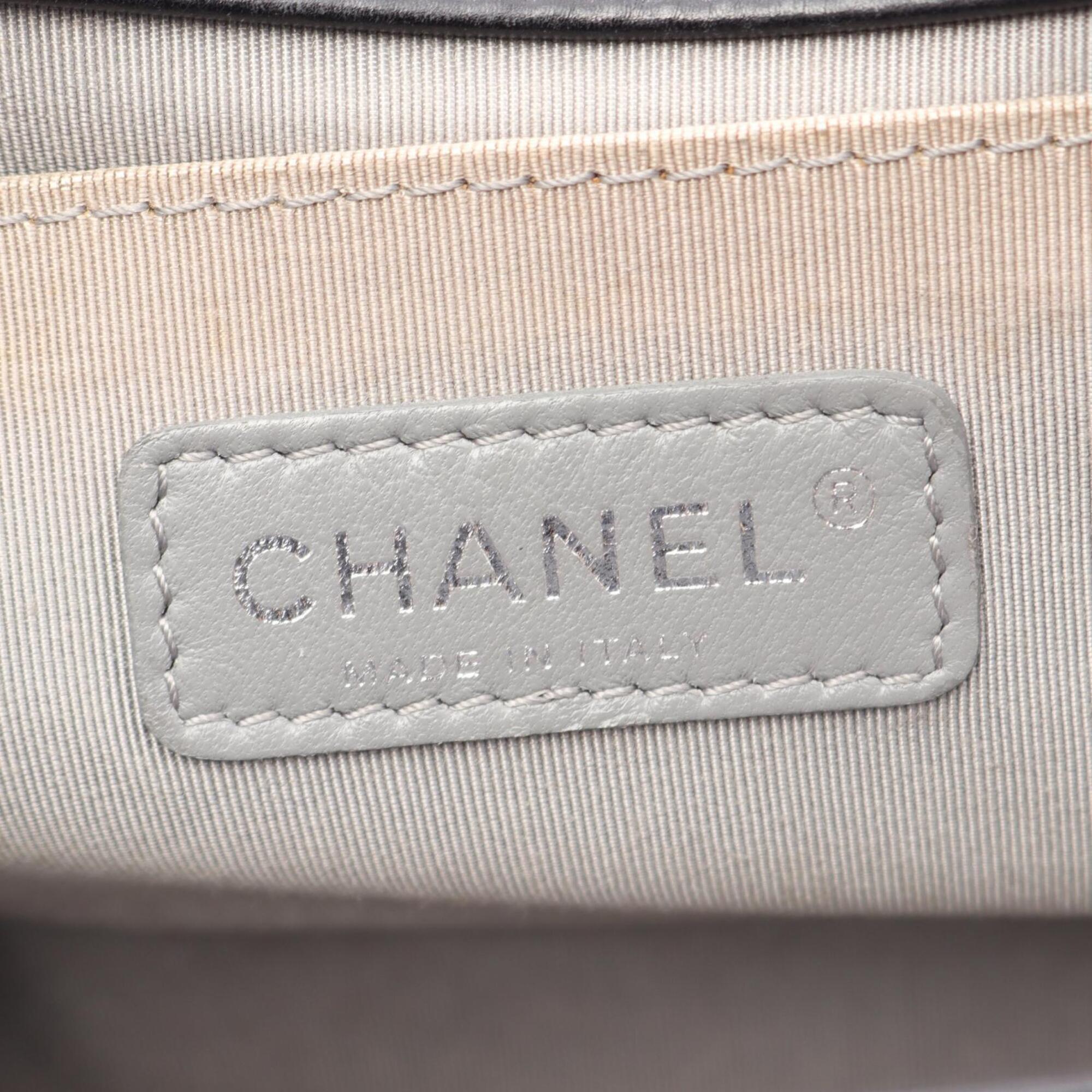 Chanel Black Leather Handbag Shoulder Bag (Pre-Owned)