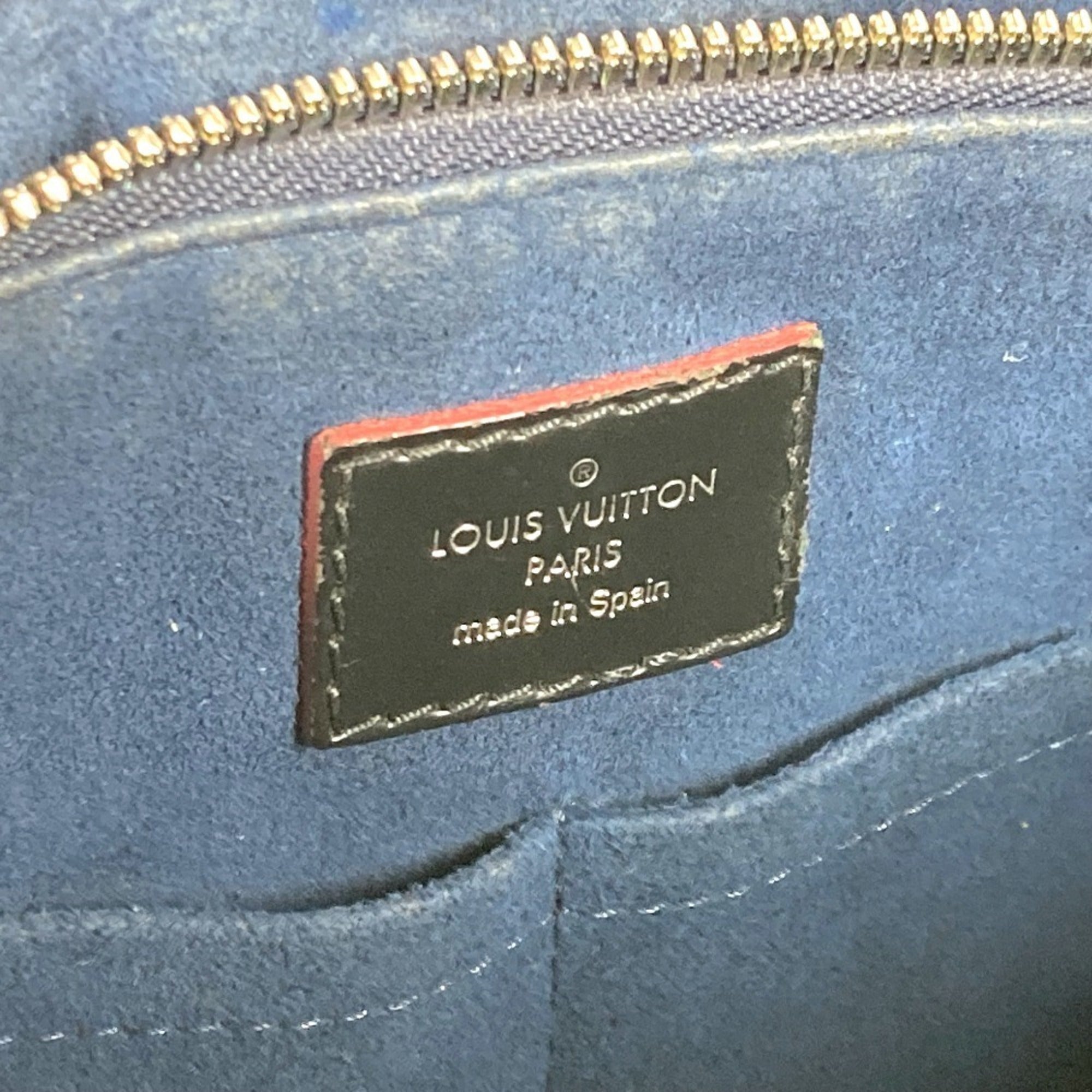 Louis Vuitton Black Noir Epi Leather Handbag Tote Bag (Pre-Owned)