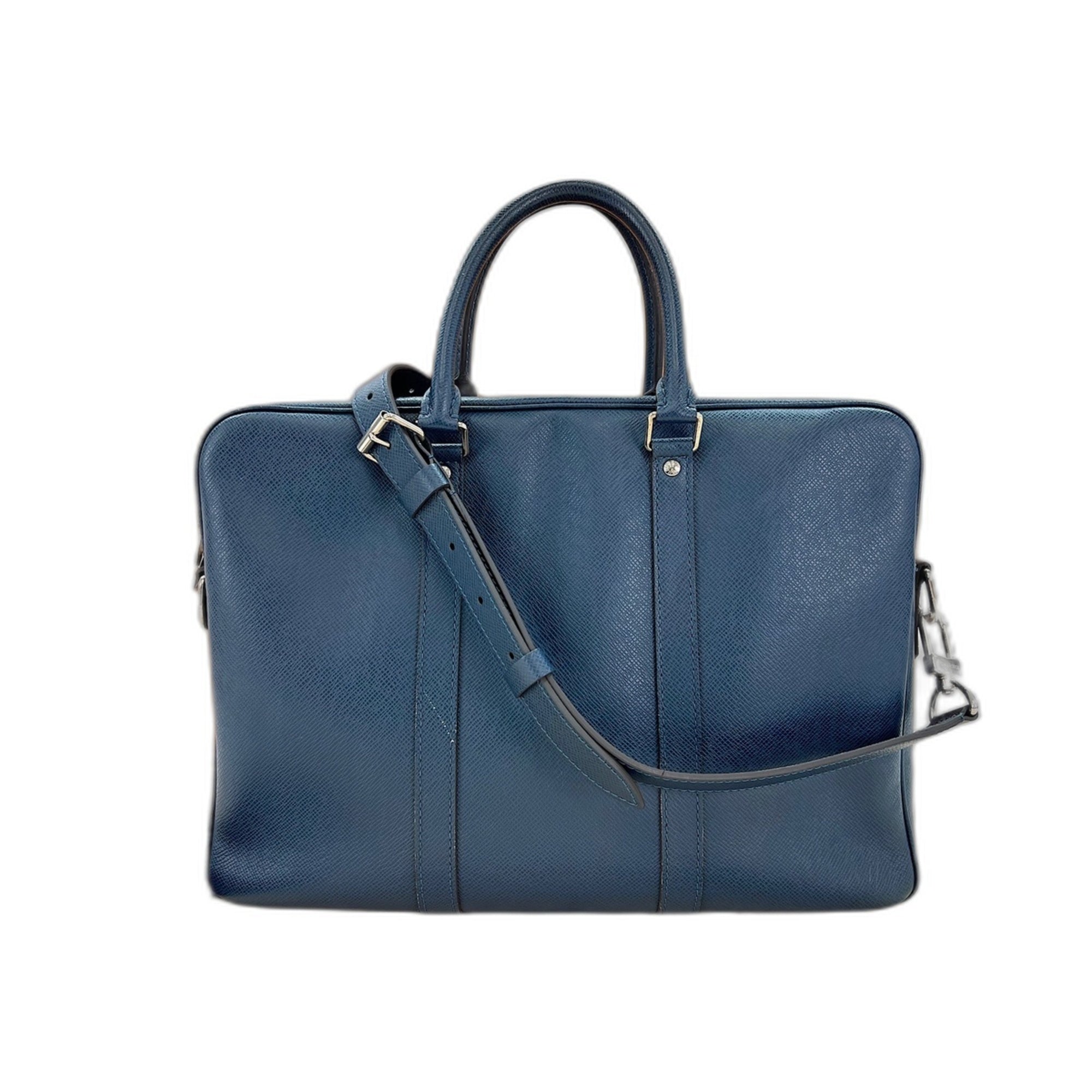 Louis Vuitton Taiga Blue Taiga Leather Handbag (Pre-Owned)