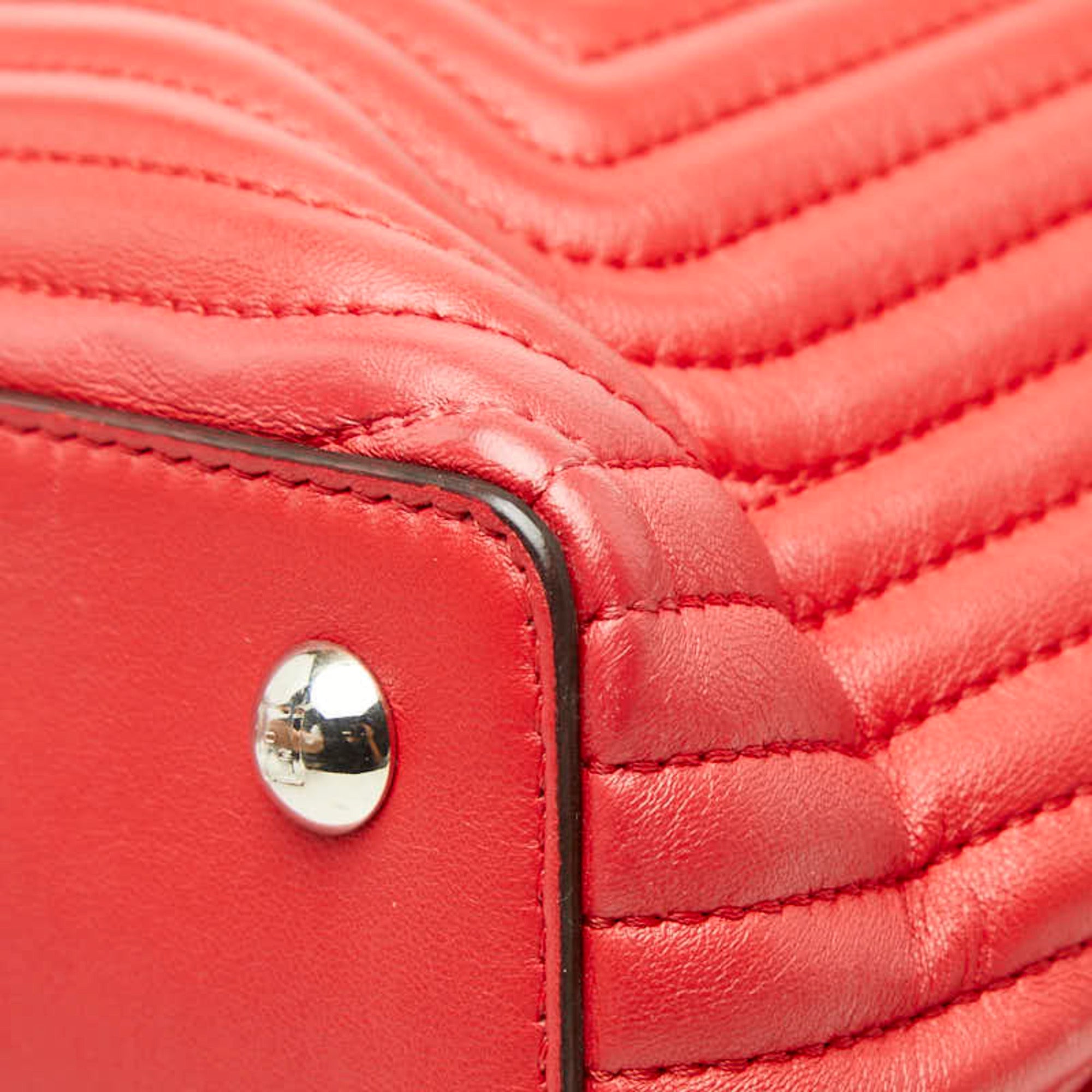 Fendi Red Color Leather Pouch Shoulder Bag (Pre-Owned)