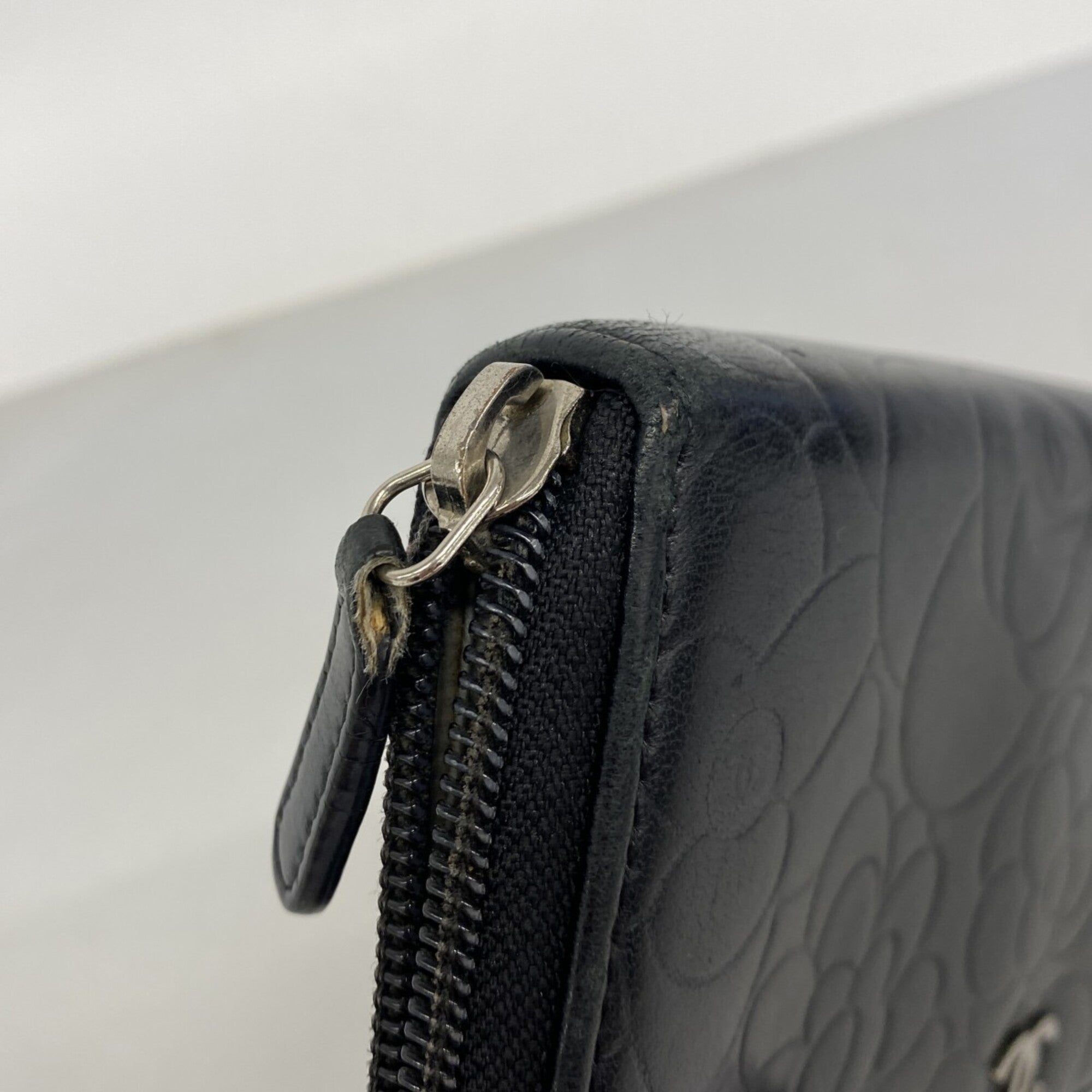 Chanel Black Leather Long Wallet (Bi-Fold) (Pre-Owned)