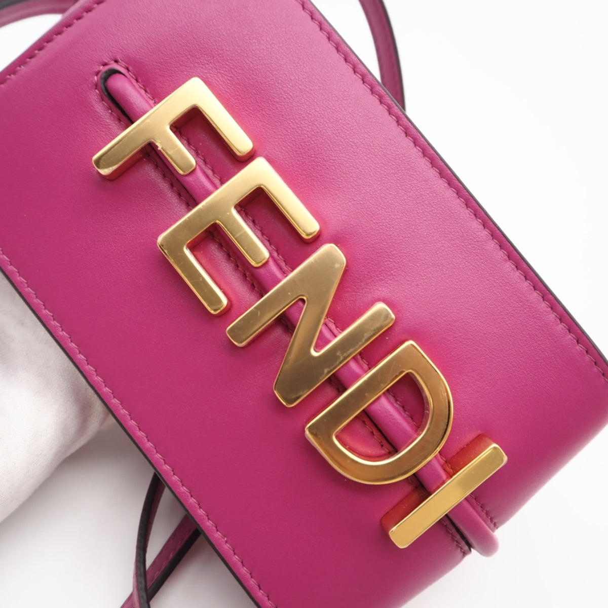 Fendi Pink Leather Phone Wallet (Pre-Owned)
