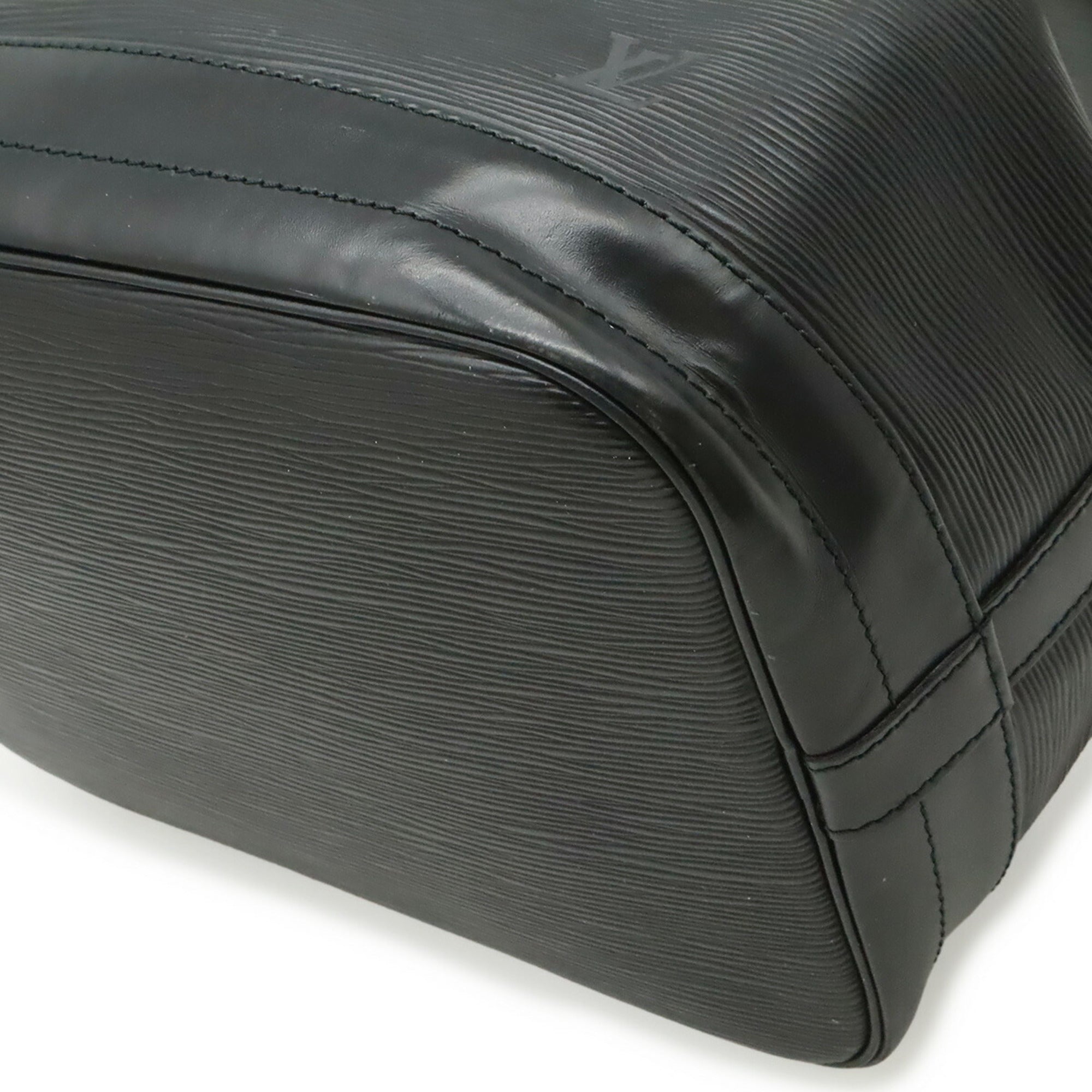 Louis Vuitton Black Noir Epi Leather Shoulder Bag (Pre-Owned)