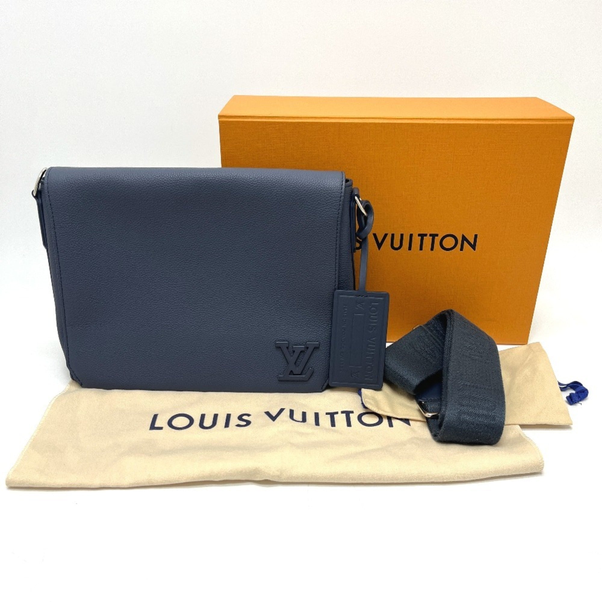 Louis Vuitton Blue Leather Handbag Shoulder Bag (Pre-Owned)