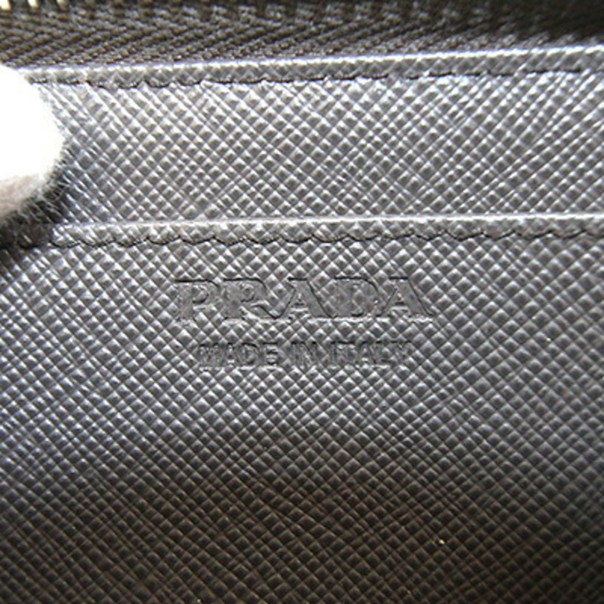 Prada Gray Leather Coin Purse/Coin Case (Pre-Owned)
