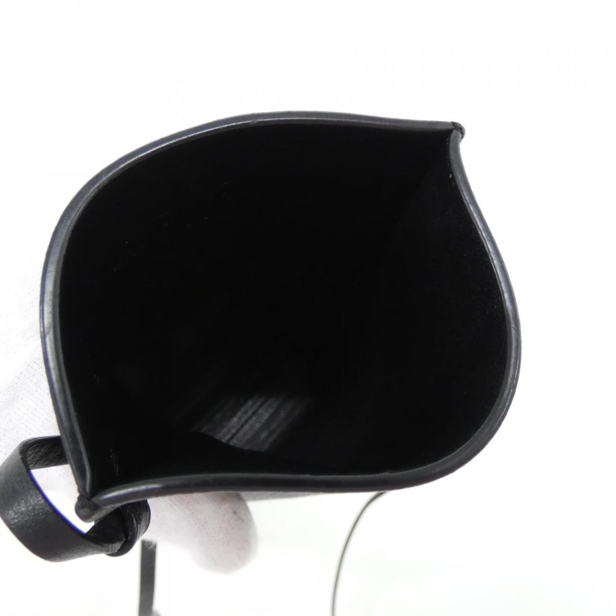 Loewe Black Leather Shoulder Bag (Pre-Owned)