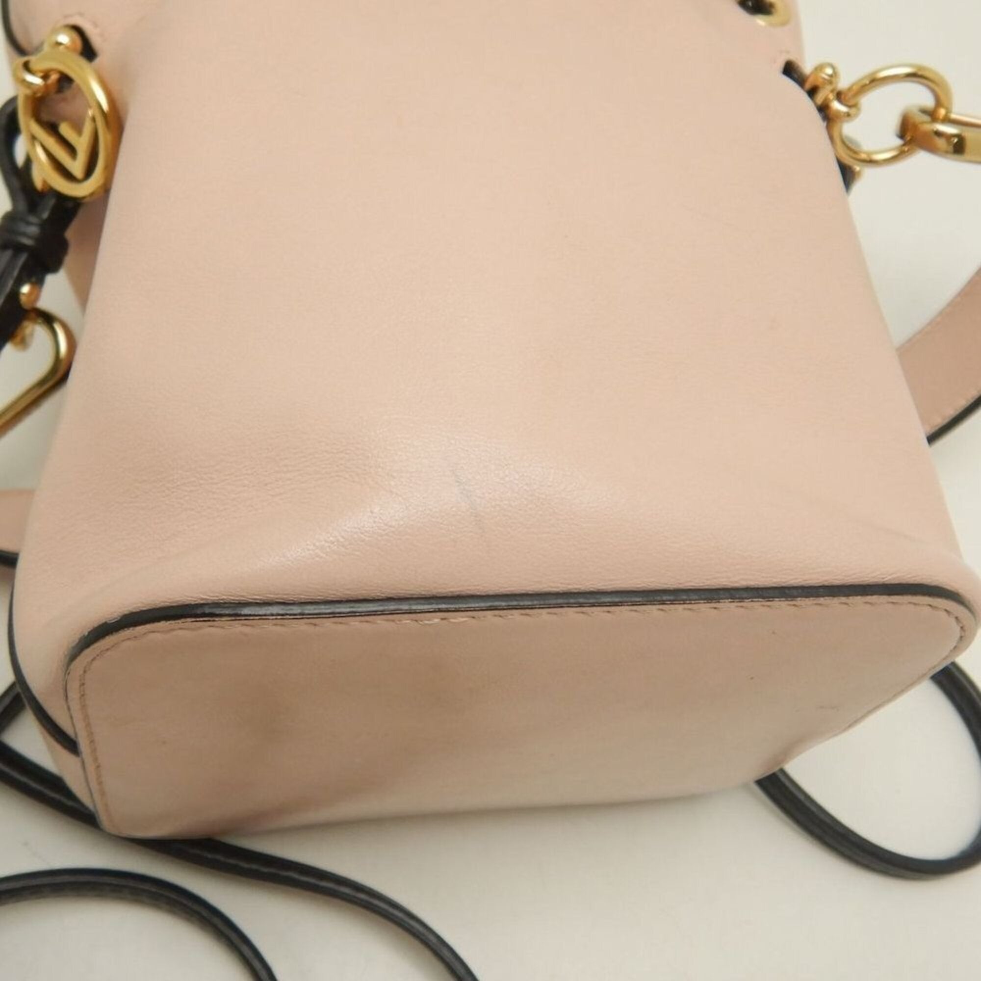 Fendi Black Pink Leather Shoulder Bag (Pre-Owned)