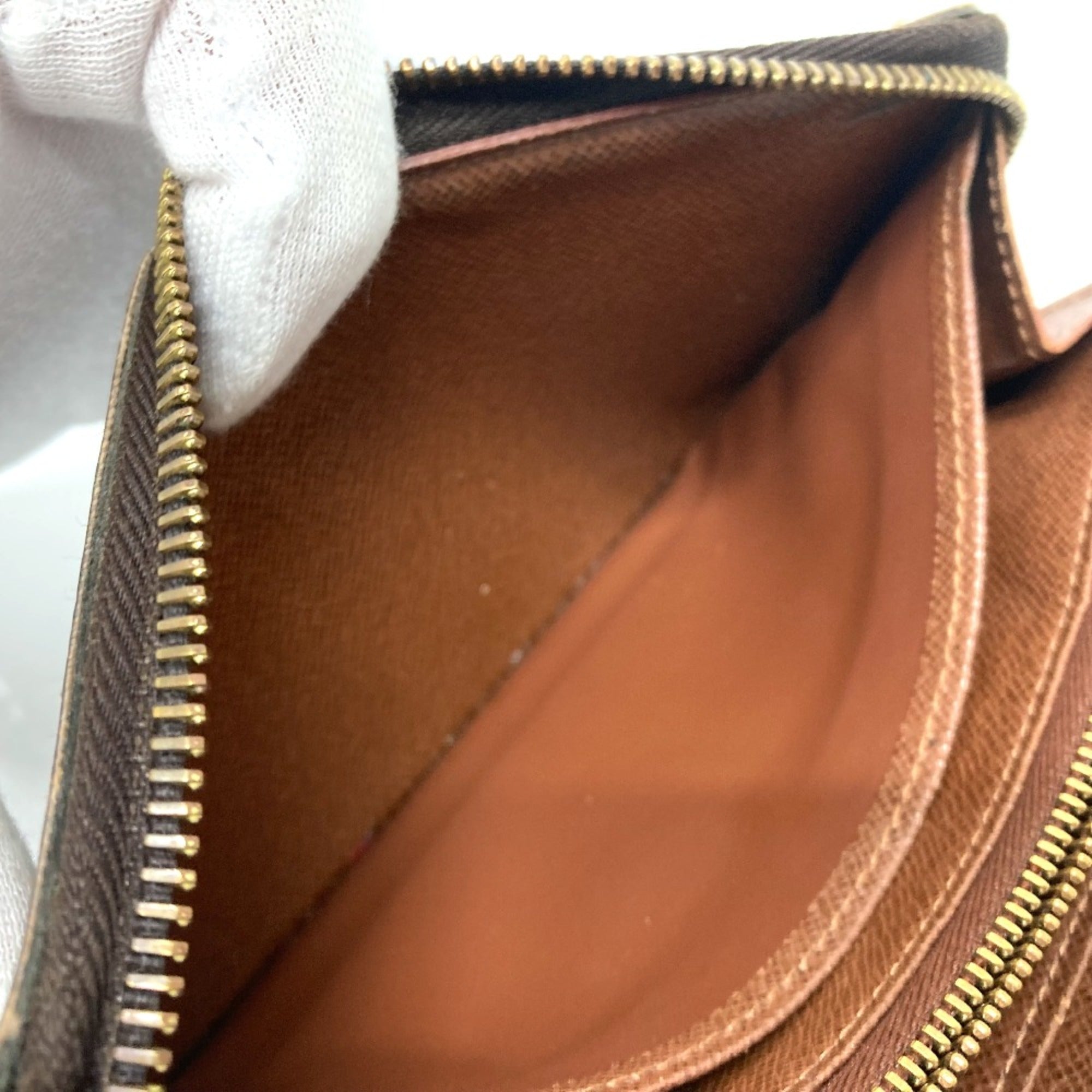 Louis Vuitton Brown Other Long Wallet (Bi-Fold) (Pre-Owned)