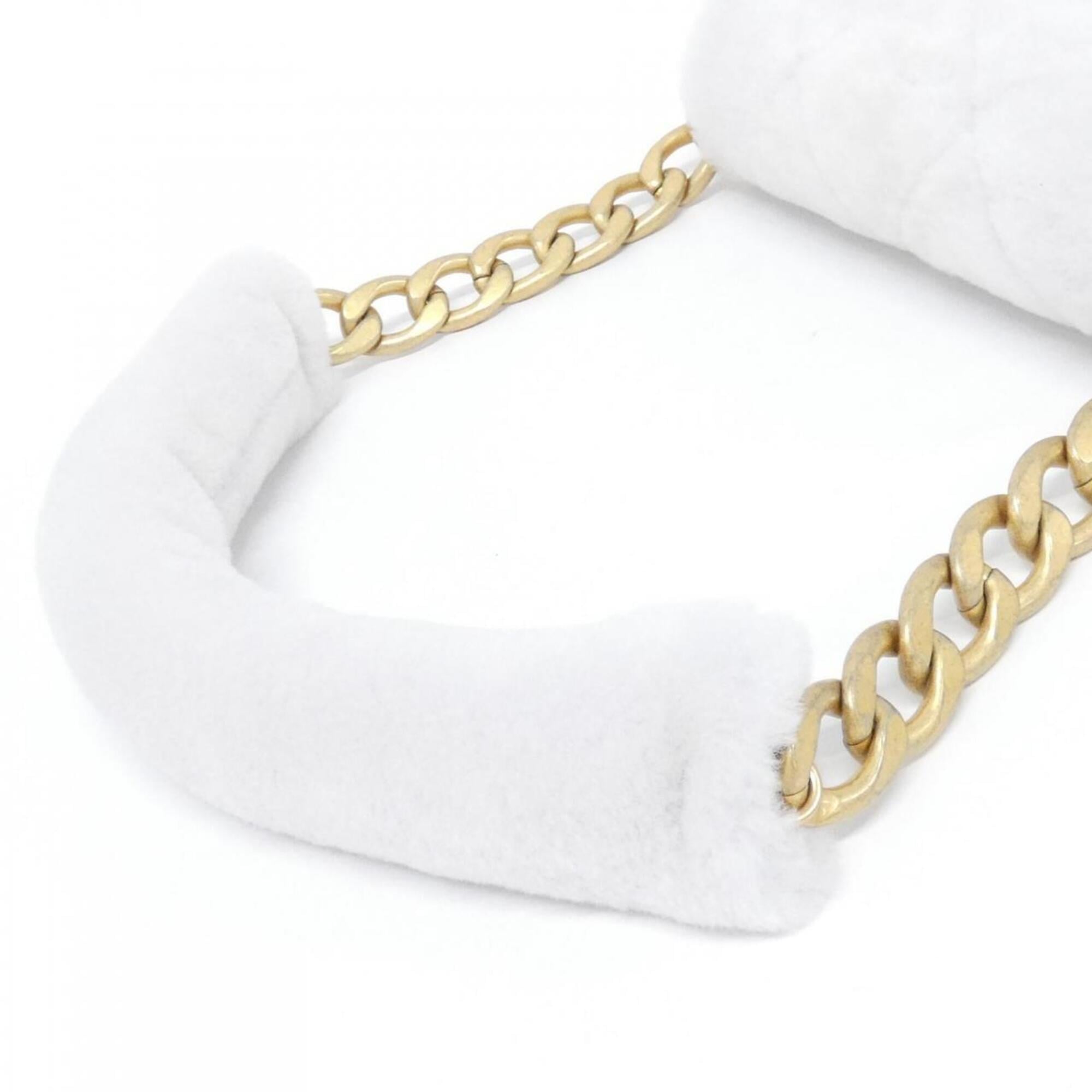 Chanel White Leather Shoulder Bag (Pre-Owned)