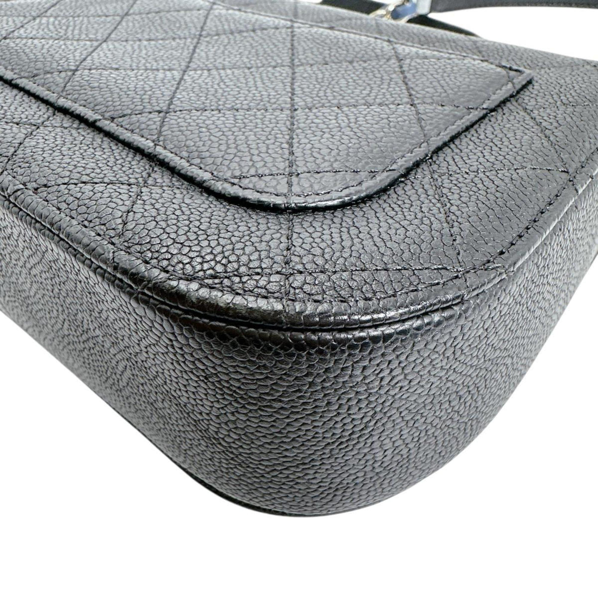 Chanel Black Grained Calfskin Shoulder Bag (Pre-Owned)