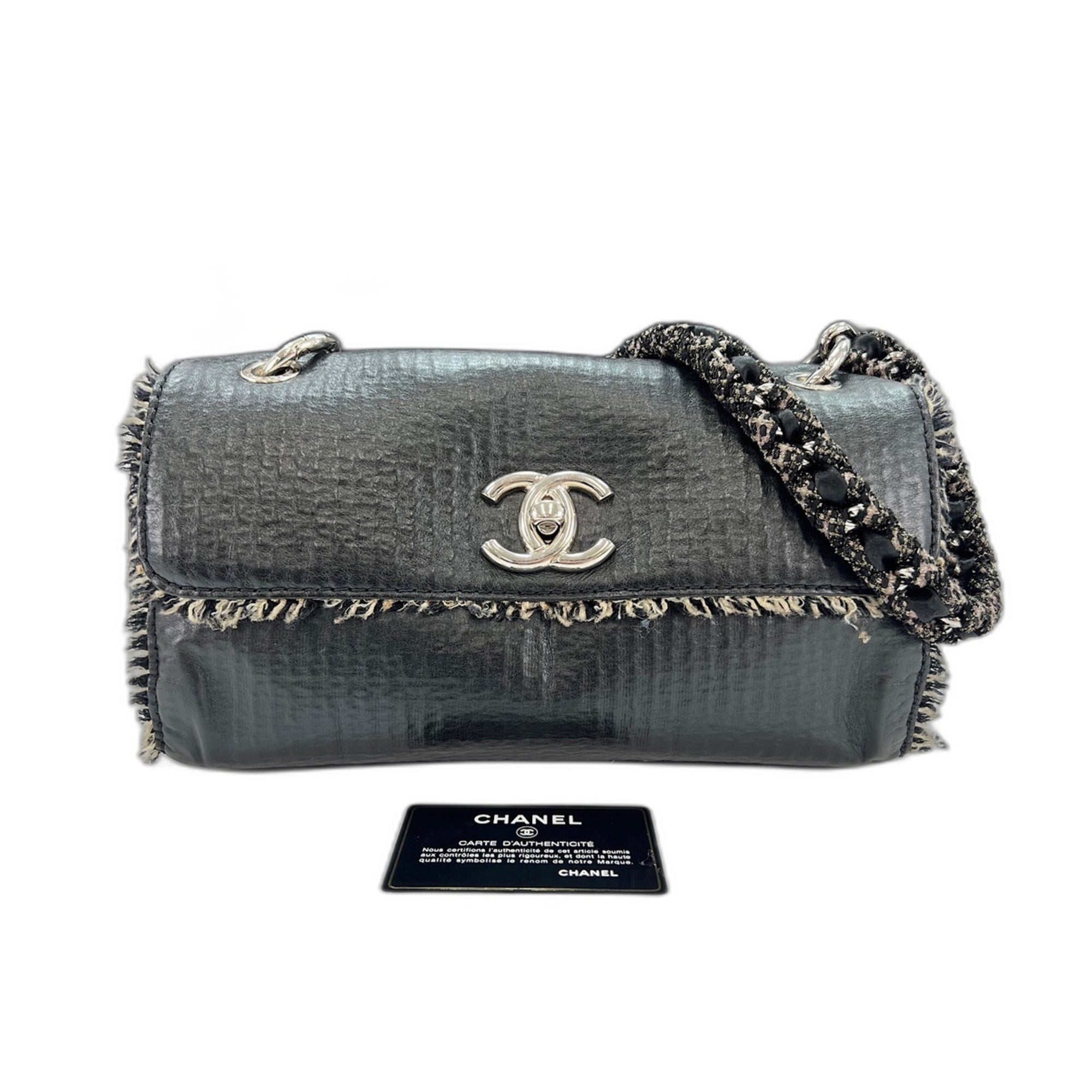 Chanel Black Shoulder Bag (Pre-Owned)
