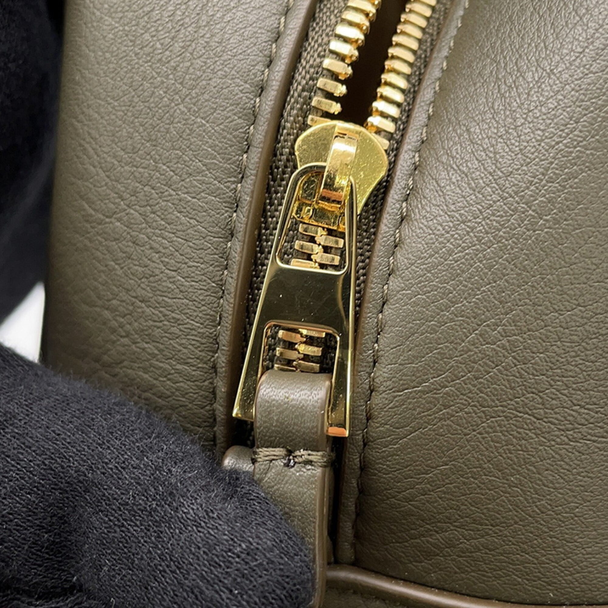 Loewe Khaki Leather Handbag (Pre-Owned)