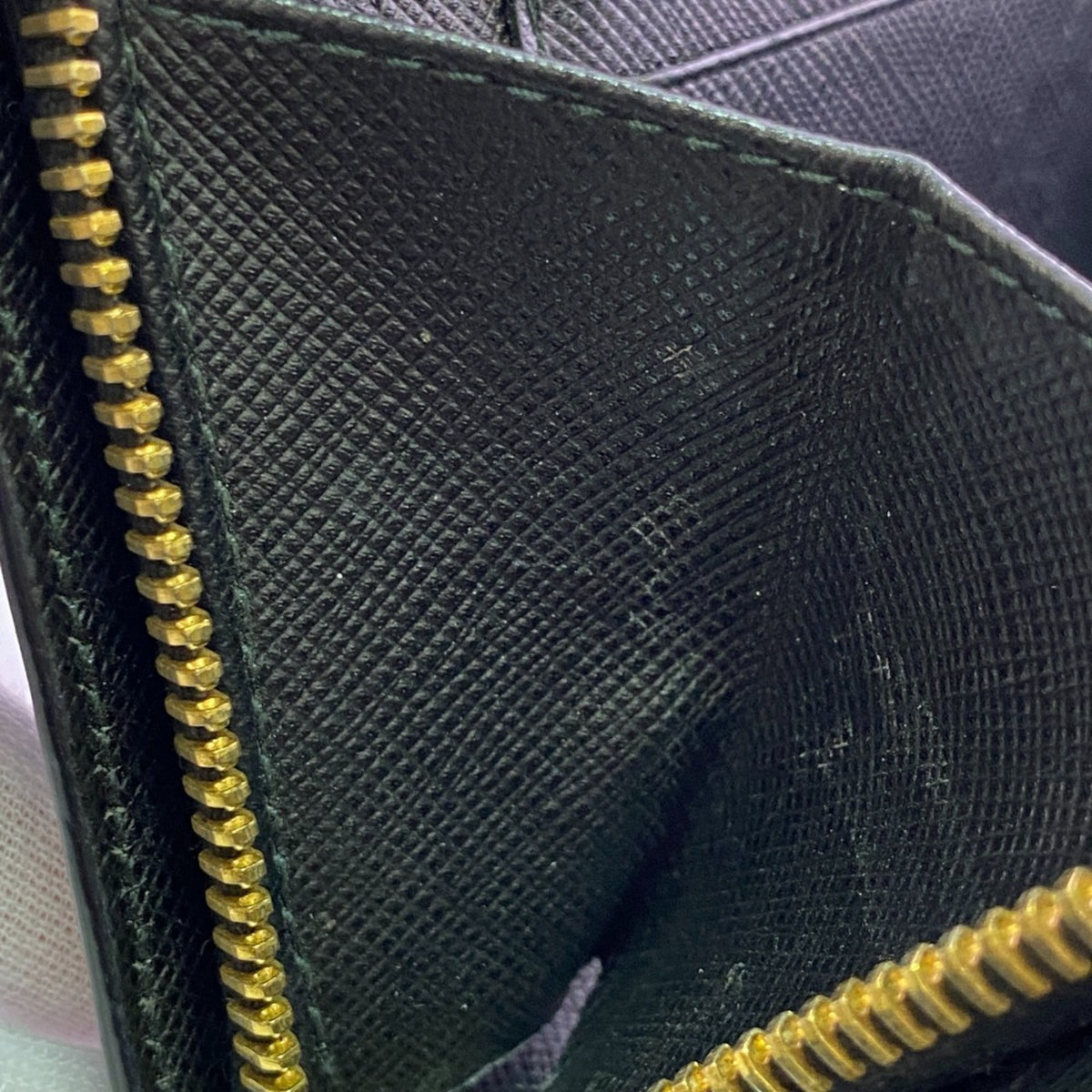 Prada Black Leather Chain/Shoulder Wallet (Pre-Owned)