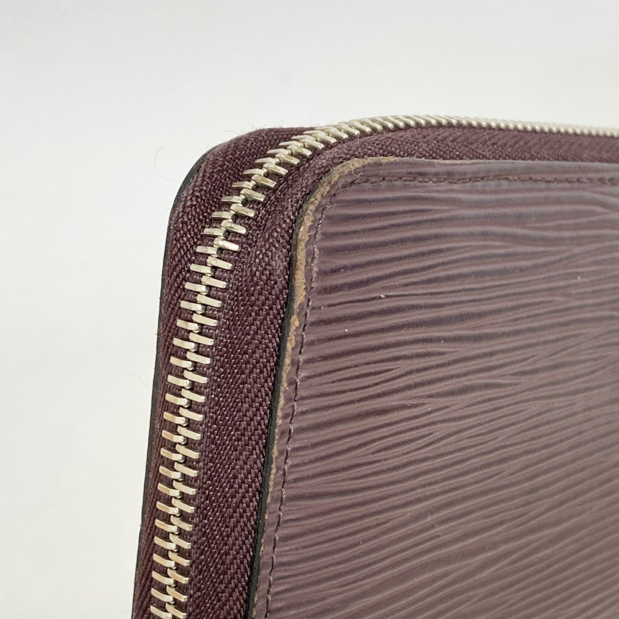 Louis Vuitton Quetsche Long Wallet (Bi-Fold) (Pre-Owned)