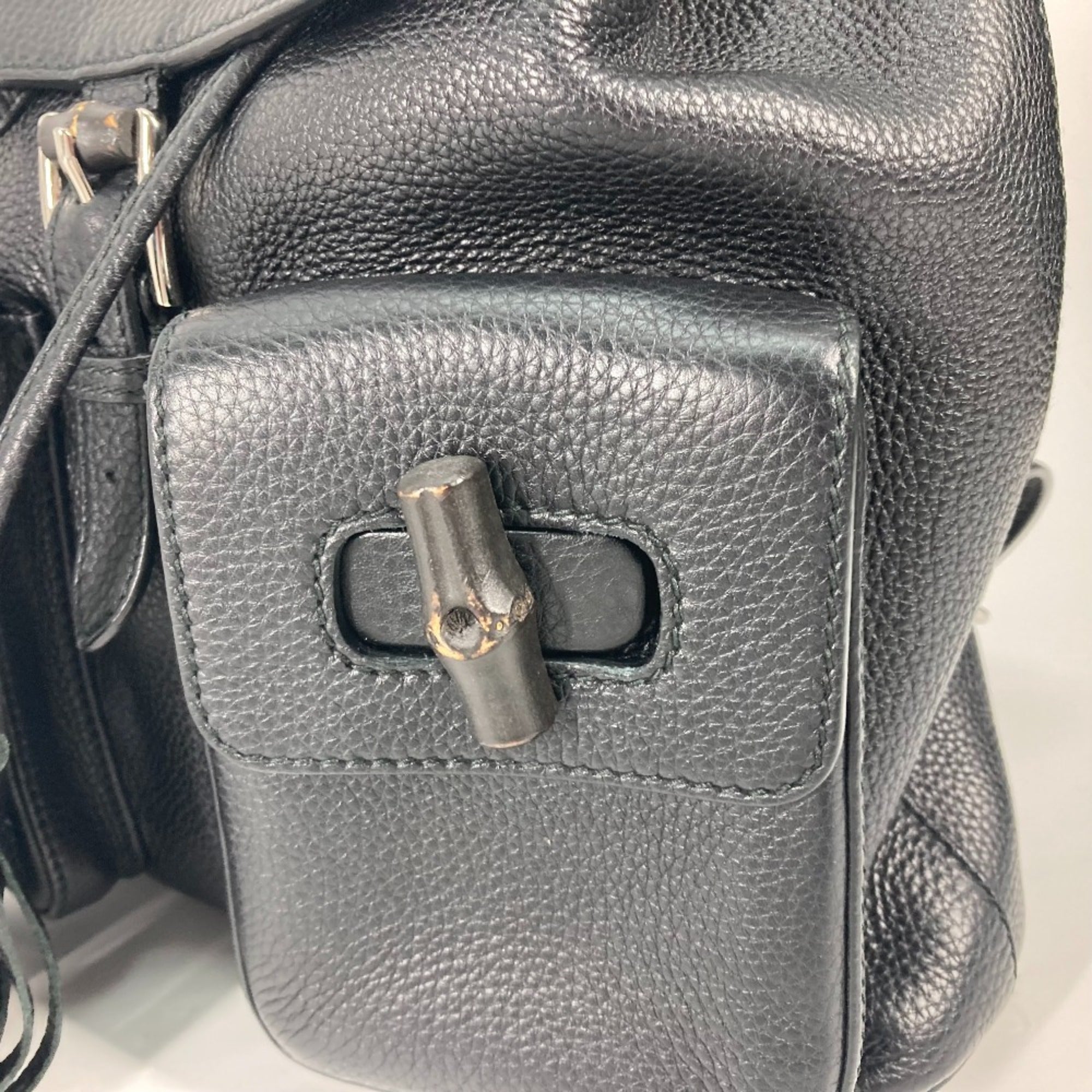 Gucci Black Leather Backpack (Pre-Owned)