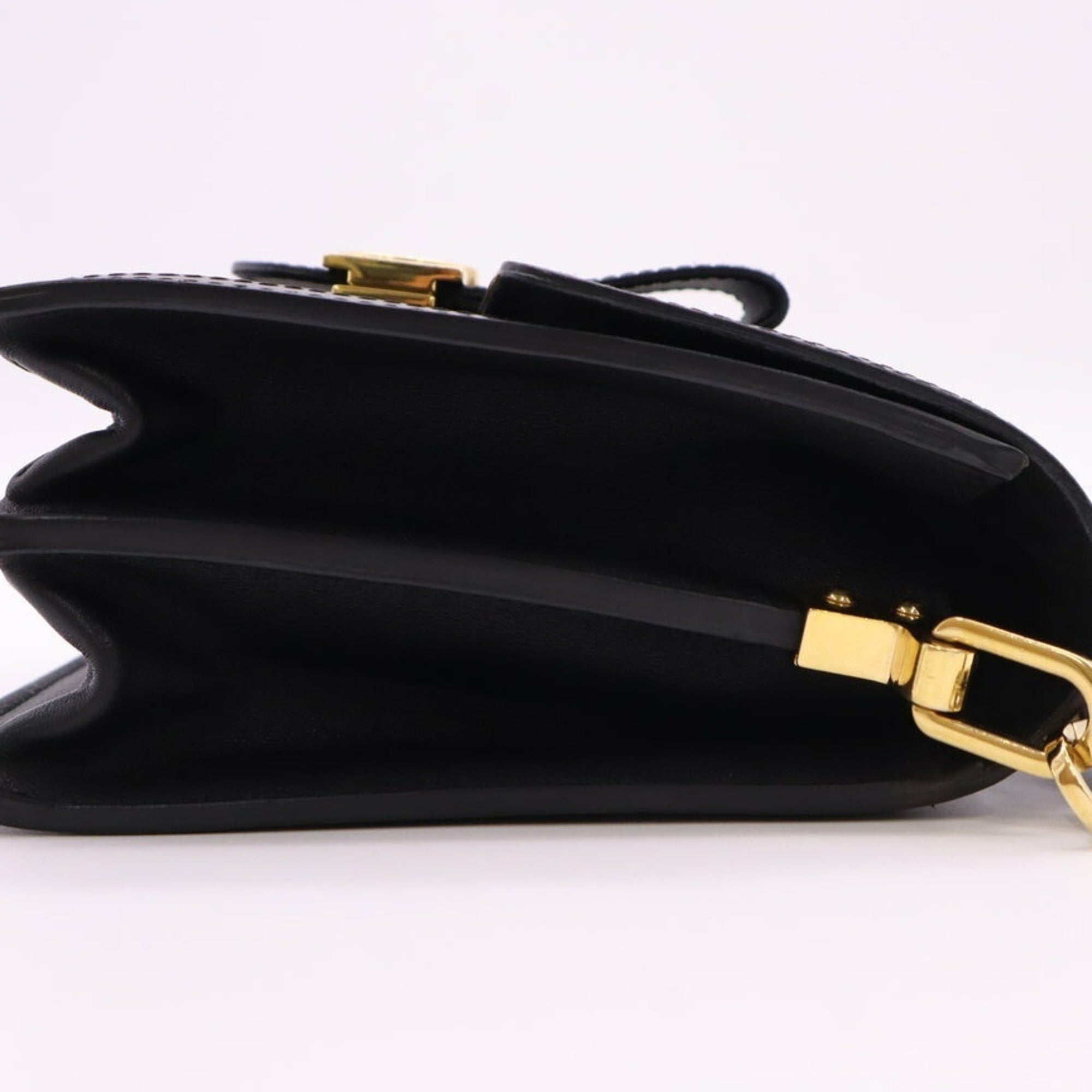 Louis Vuitton Black Leather Shoulder Bag (Pre-Owned)