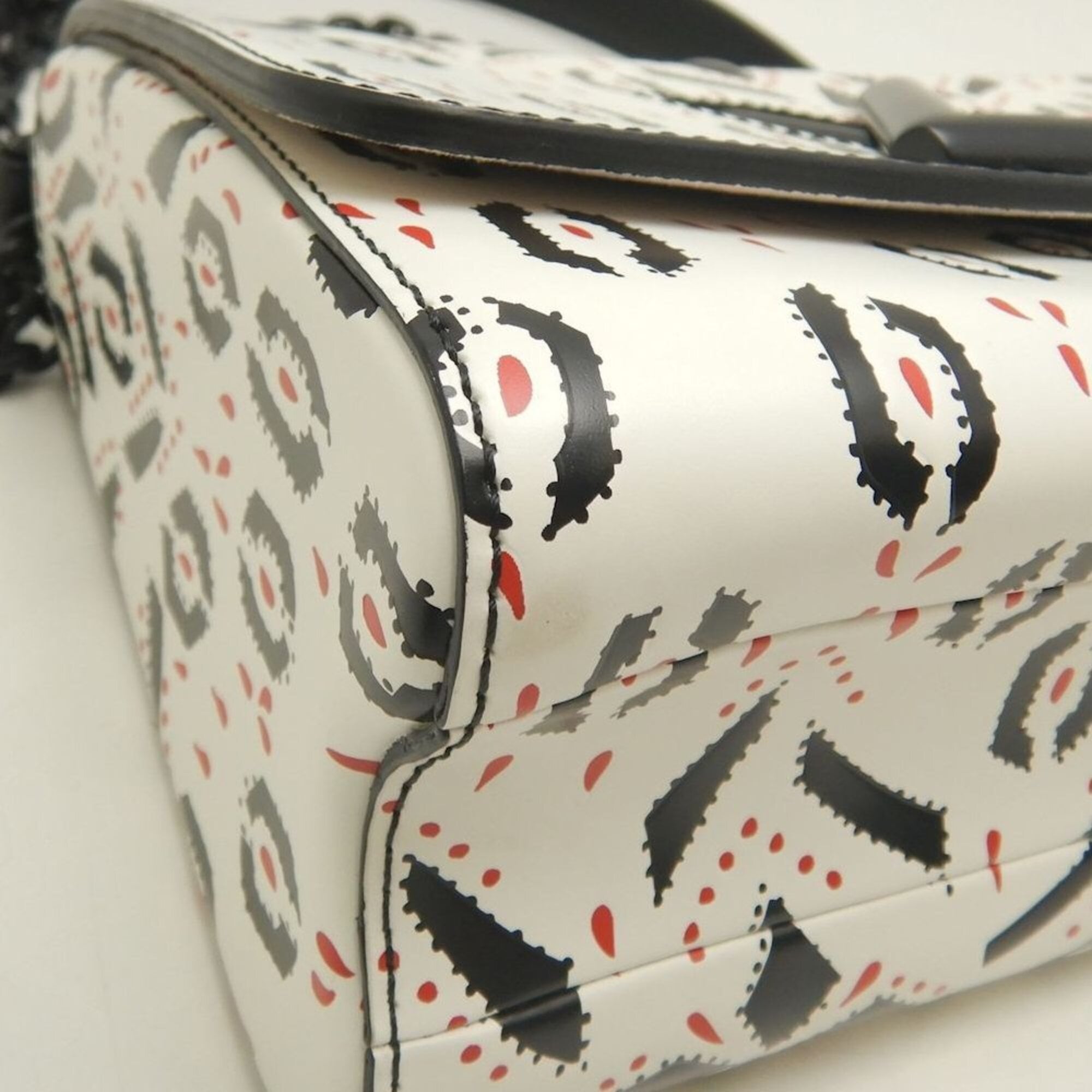 Louis Vuitton Black White Leather Shoulder Bag (Pre-Owned)