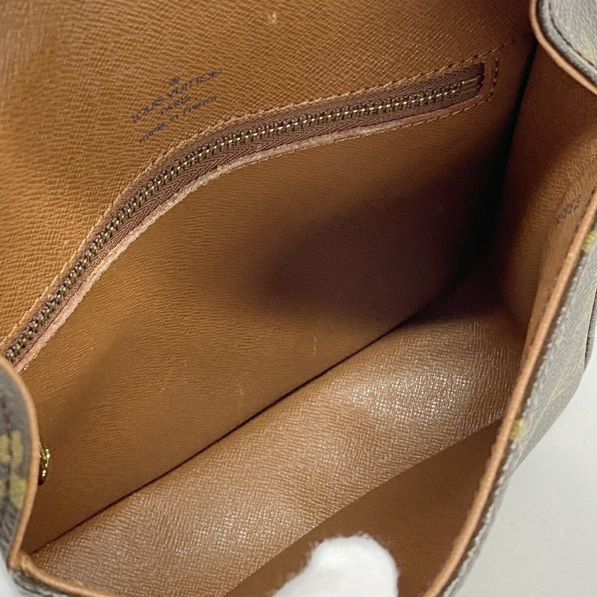 Louis Vuitton Brown Shoulder Bag (Pre-Owned)