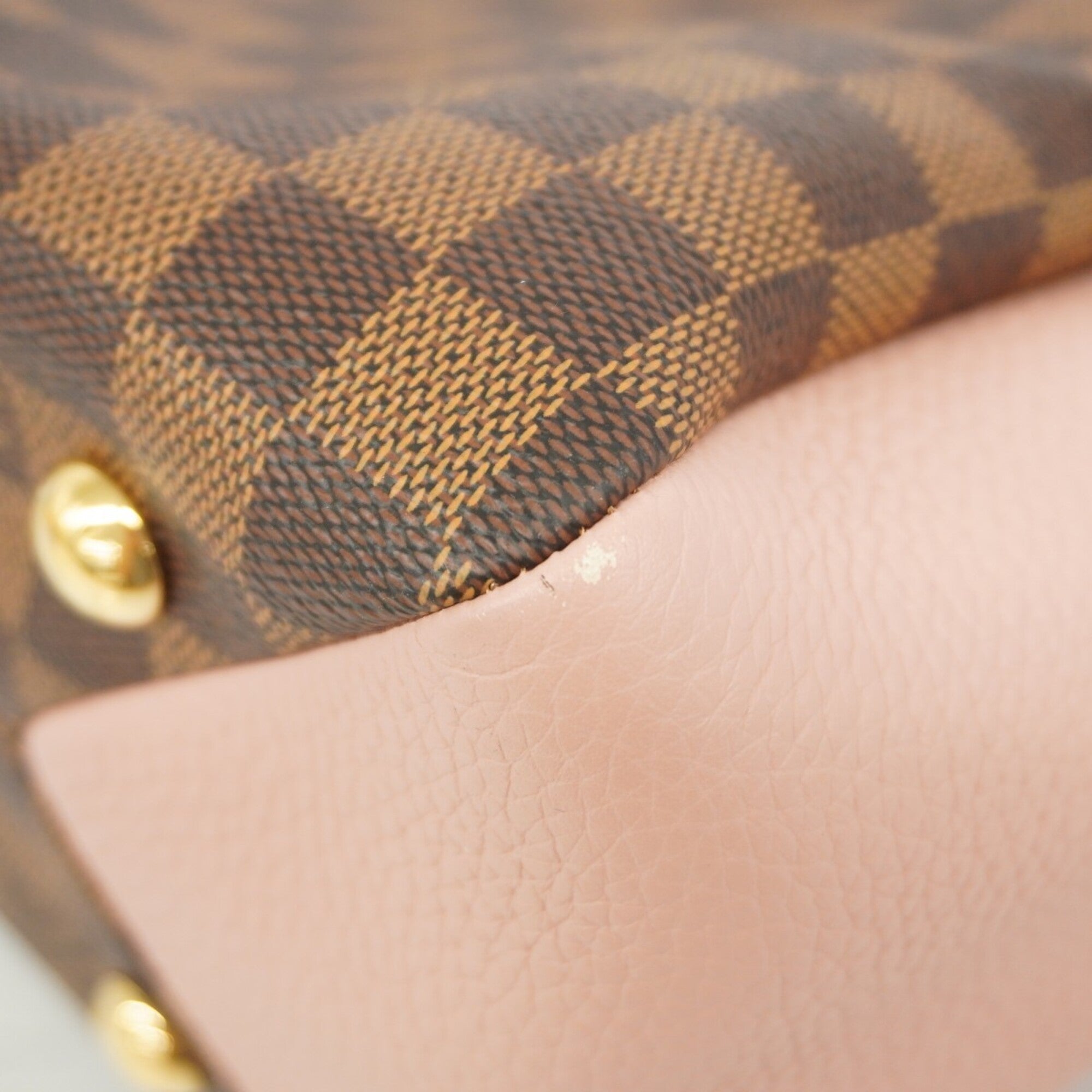 Louis Vuitton Ebene Magnolia Handbag (Pre-Owned)