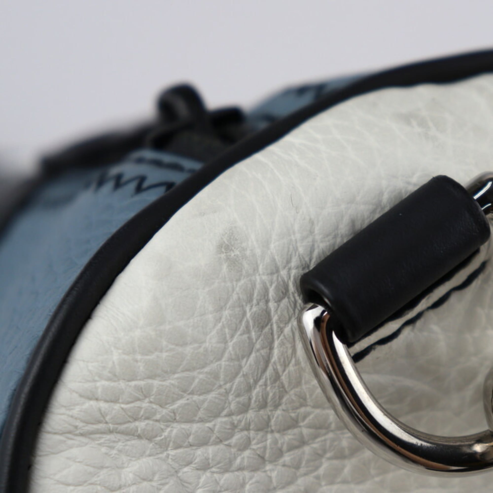 Louis Vuitton Gray White Yellow Leather Handbag Shoulder Bag (Pre-Owned)