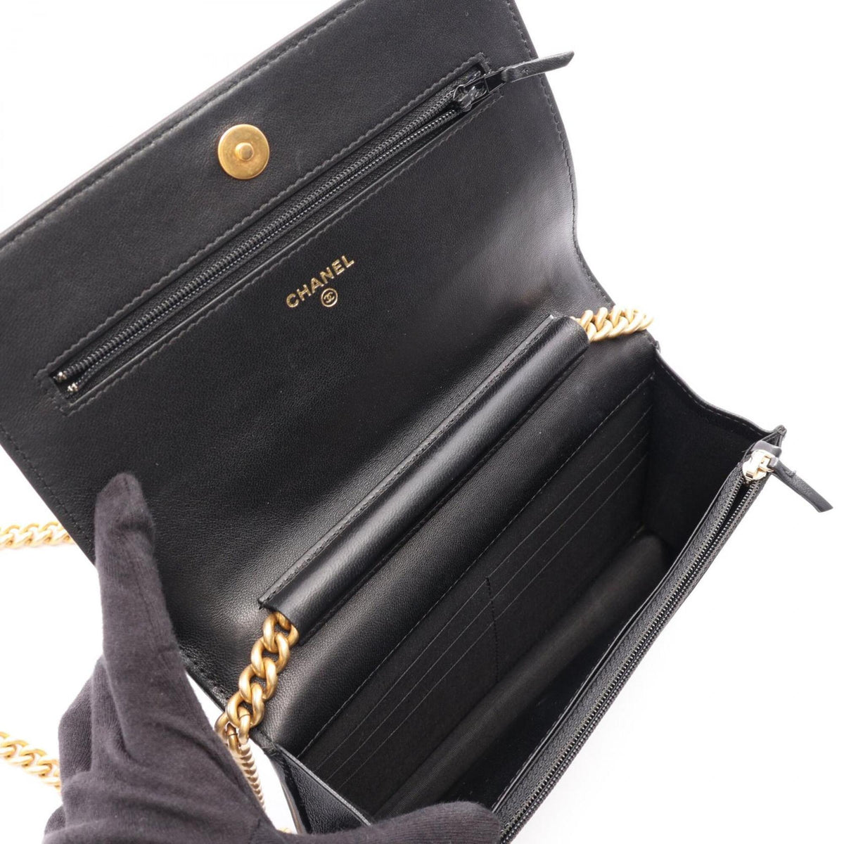 Chanel Black Leather Handbag Shoulder Bag (Pre-Owned)