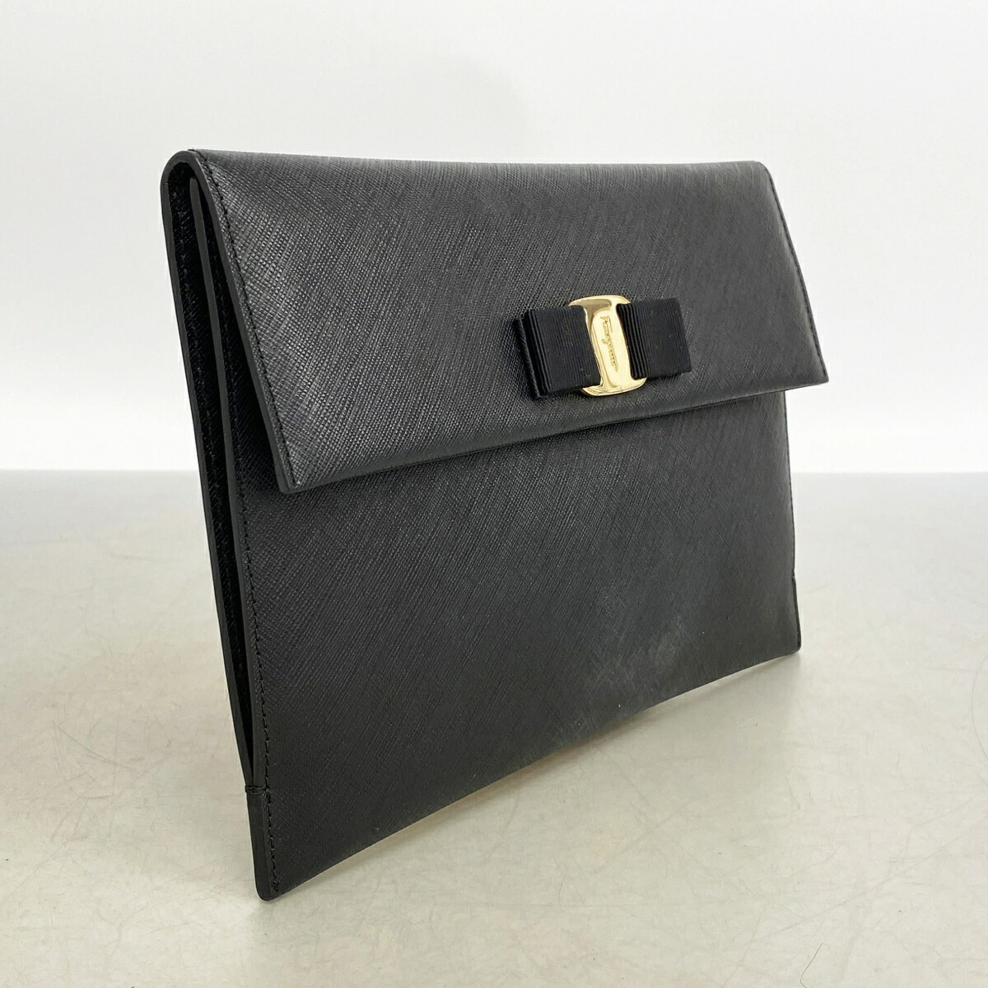 Salvatore Ferragamo Black Leather Clutch Bag (Pre-Owned)