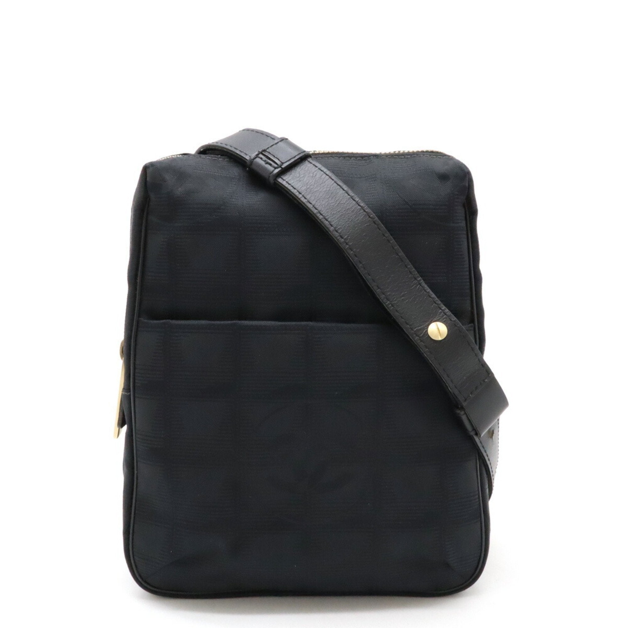 Chanel Black Nylon Jacquard Leather Pochette Shoulder Bag (Pre-Owned)